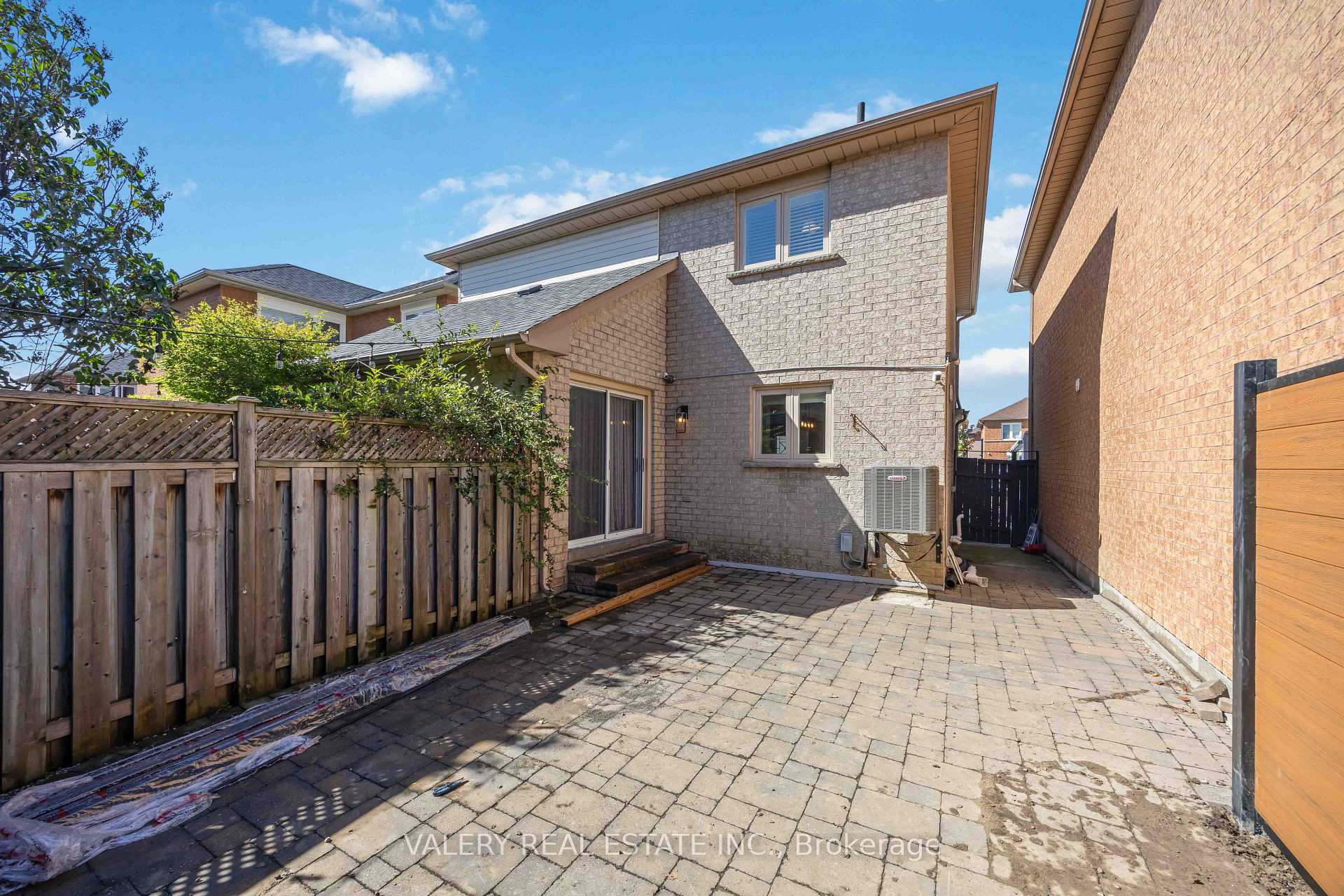 Photo 44 of 27 Lavender Place, Vaughan, East Woodbridge — HOMEH