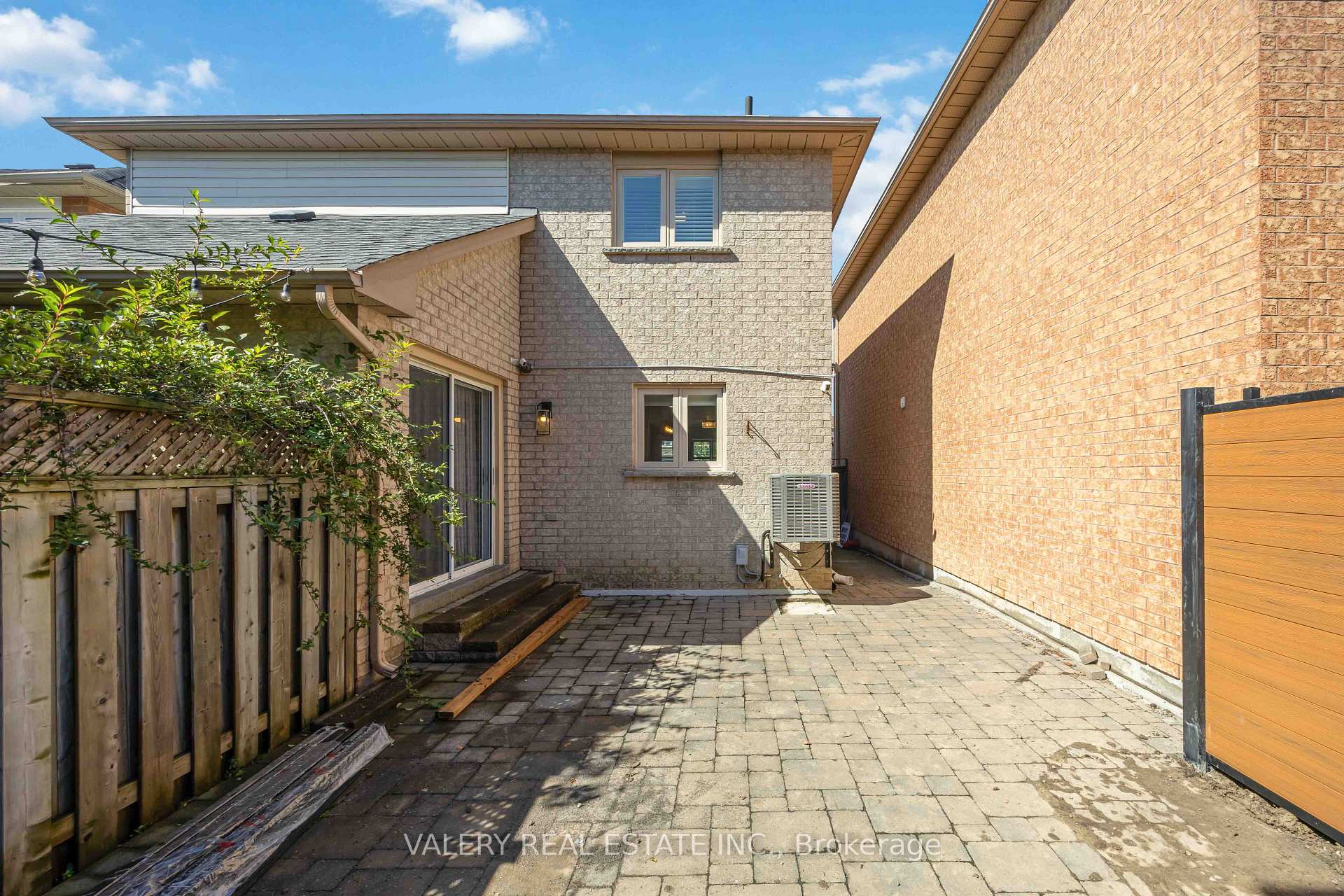 Photo 45 of 27 Lavender Place, Vaughan, East Woodbridge — HOMEH