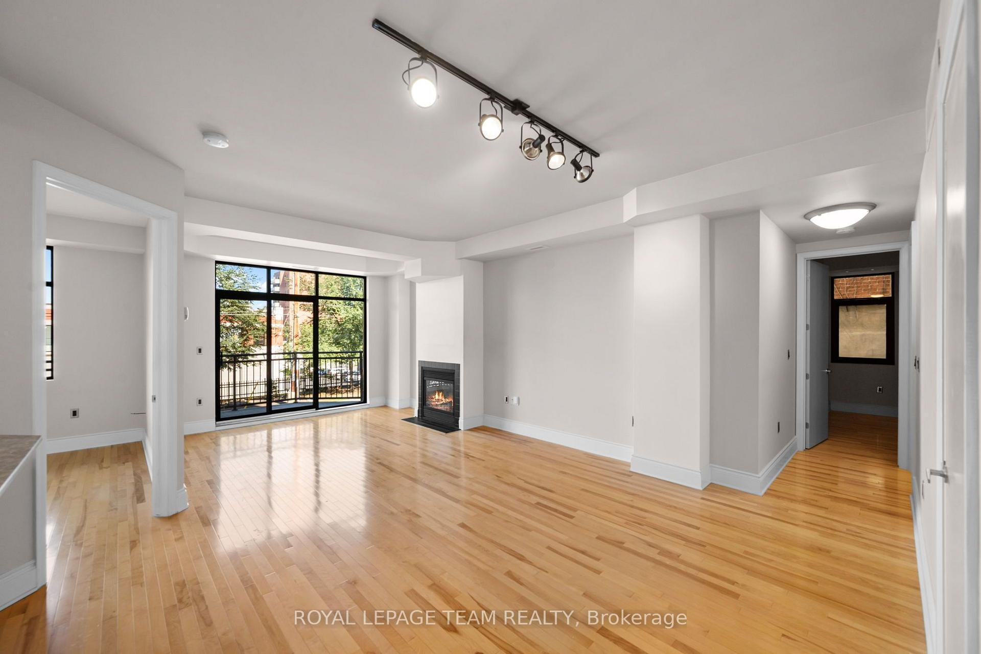 Photo 5 of Unit 202, 260 Besserer Street, Ottawa, Sandy Hill — HOMEH