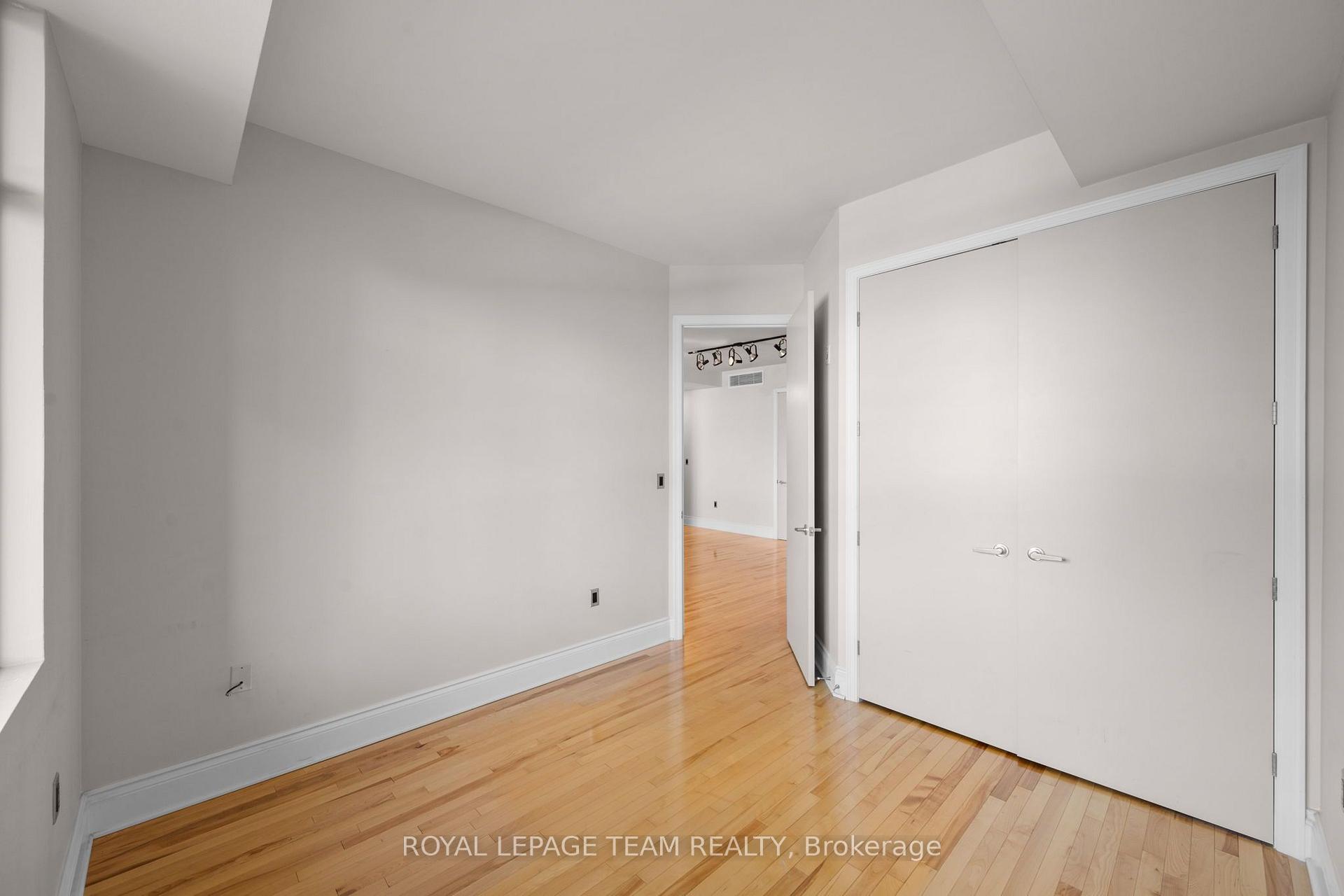 Photo 12 of Unit 202, 260 Besserer Street, Ottawa, Sandy Hill — HOMEH