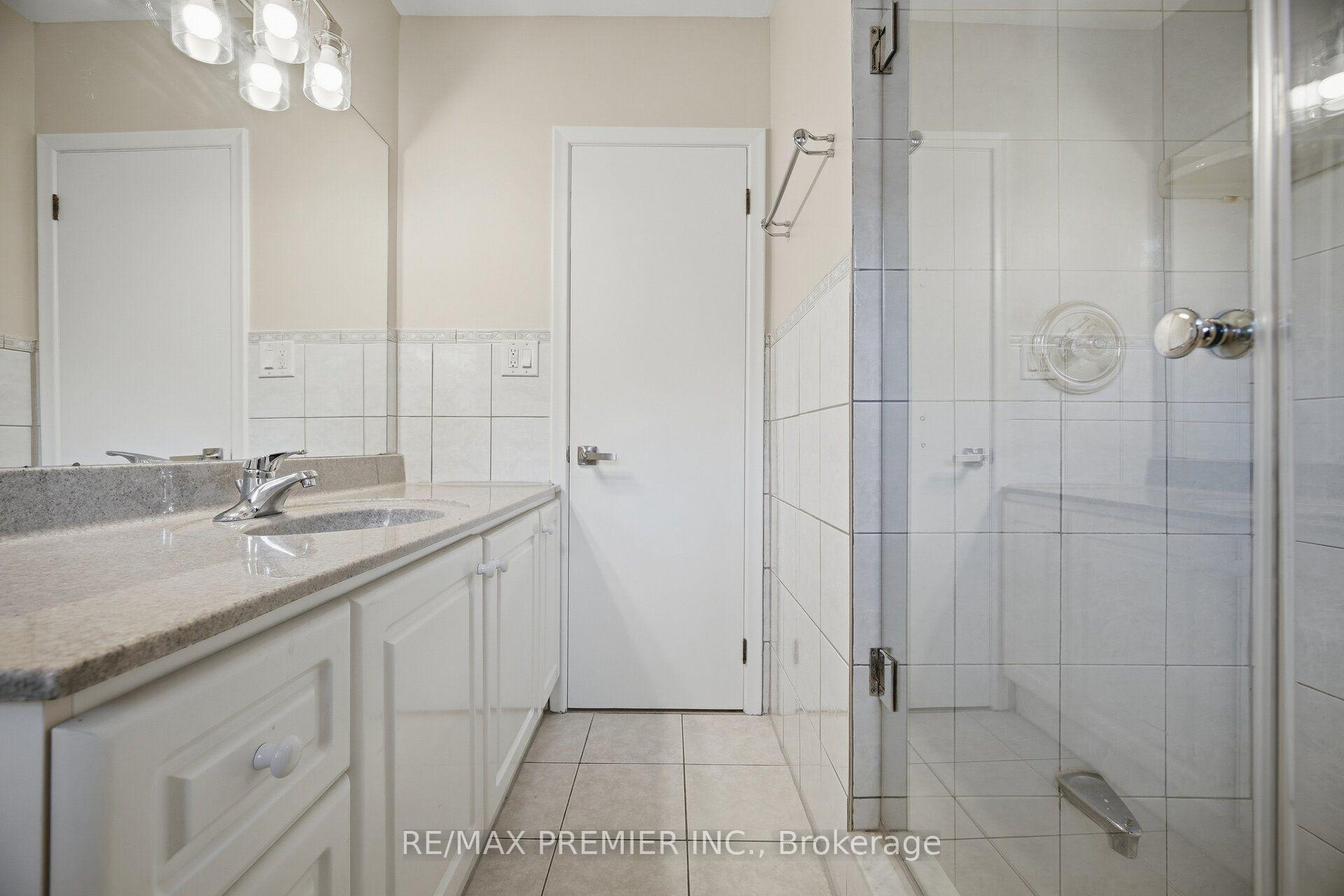 Photo 22 of 28 Landron Crescent, Etobicoke, Willowridge-Martingrove-Richview — HOMEH