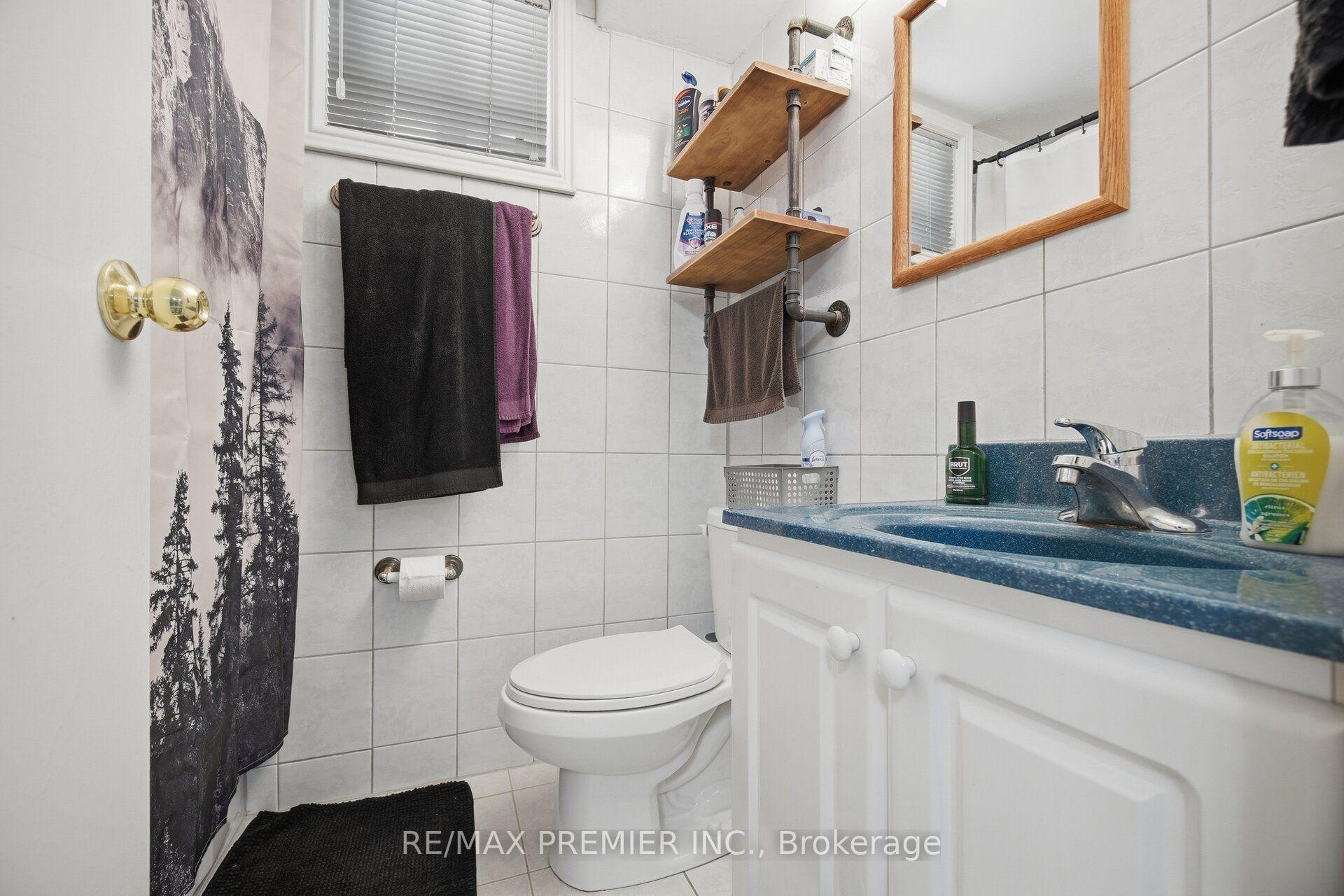 Photo 41 of 28 Landron Crescent, Etobicoke, Willowridge-Martingrove-Richview — HOMEH