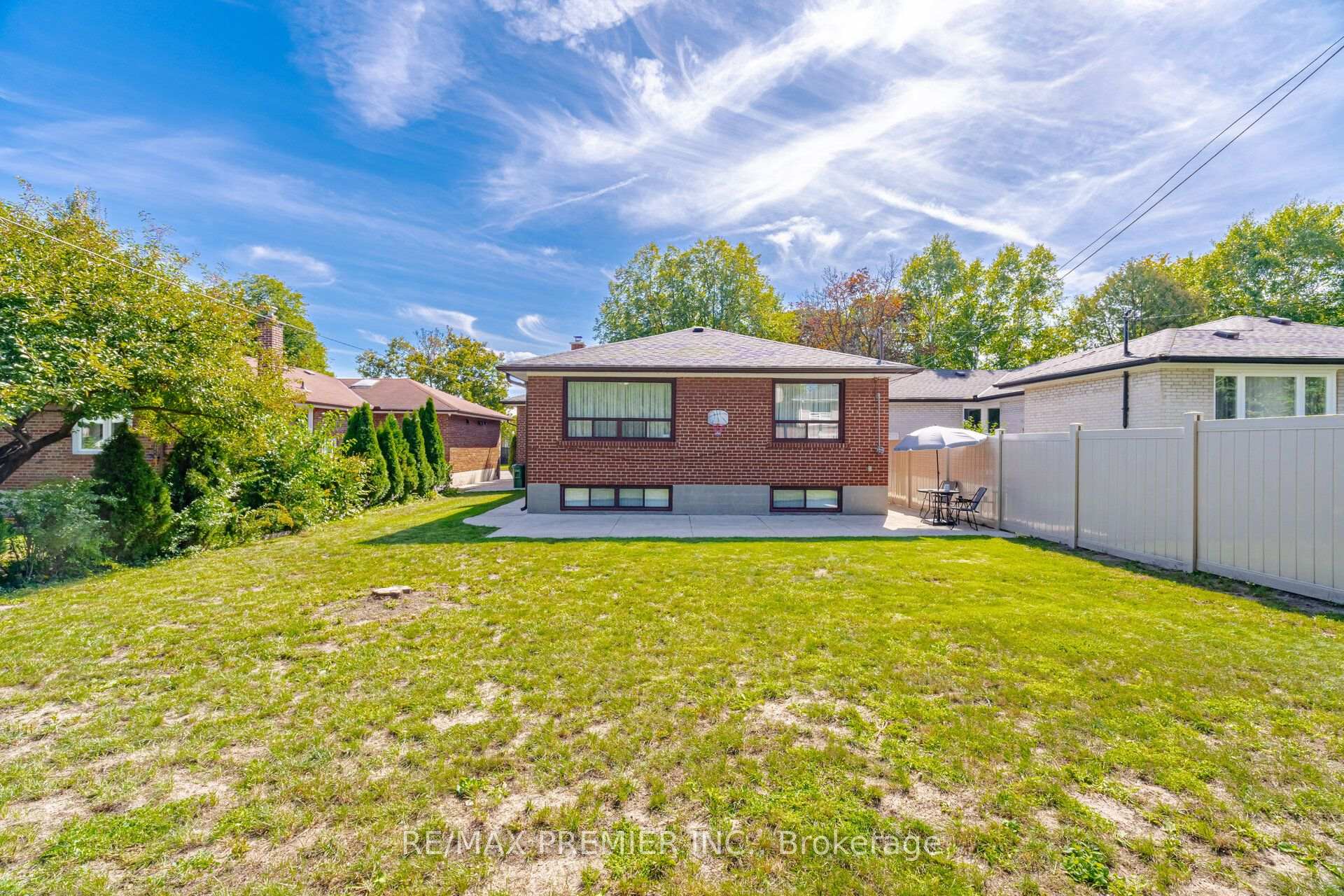 Photo 46 of 28 Landron Crescent, Etobicoke, Willowridge-Martingrove-Richview — HOMEH