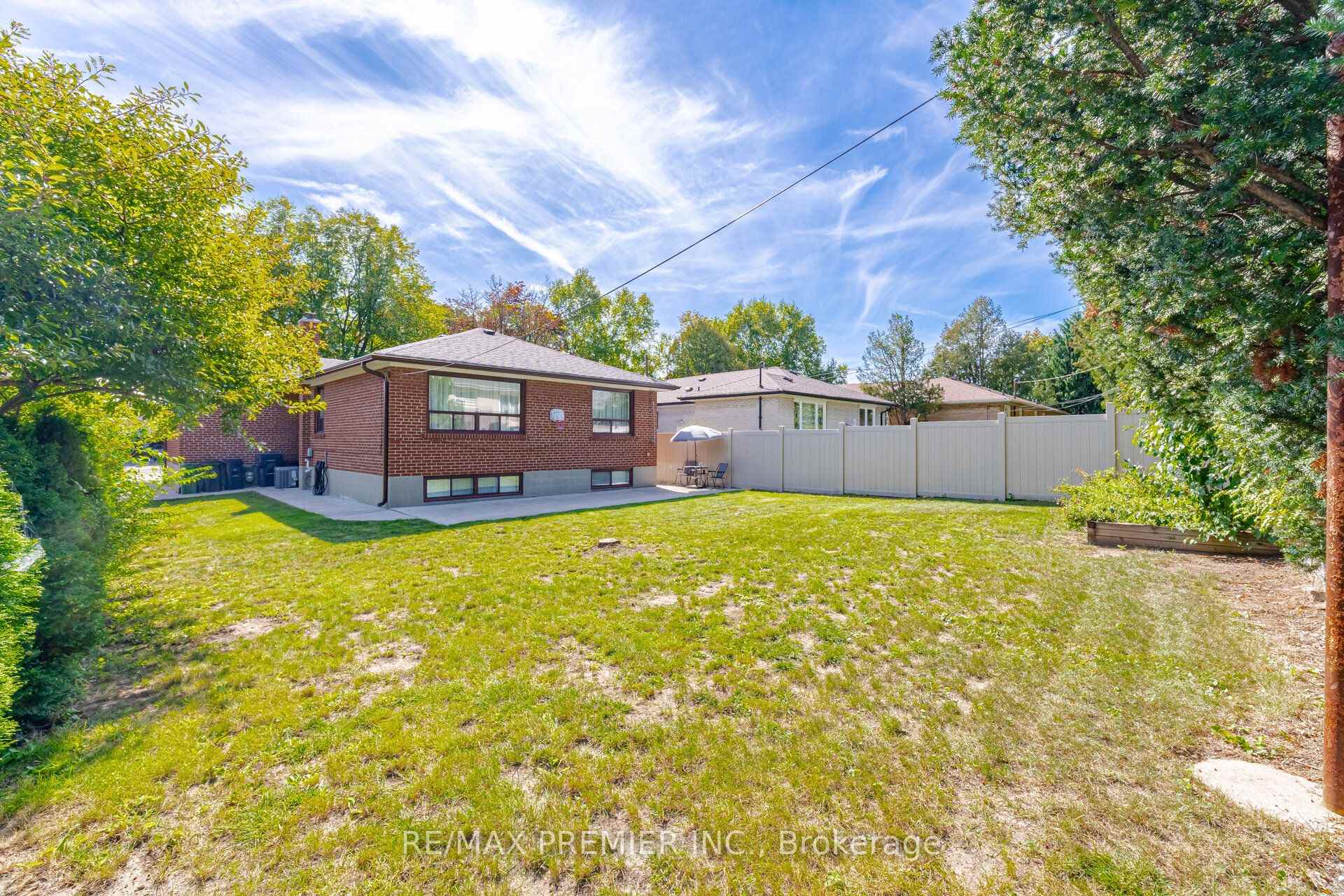 Photo 47 of 28 Landron Crescent, Etobicoke, Willowridge-Martingrove-Richview — HOMEH