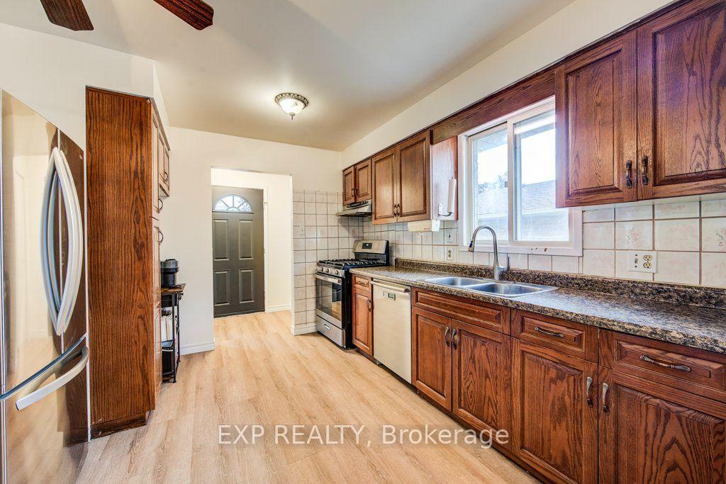 Photo 7 of 143 Sunrise Place, Kitchener, Grand River North — HOMEH