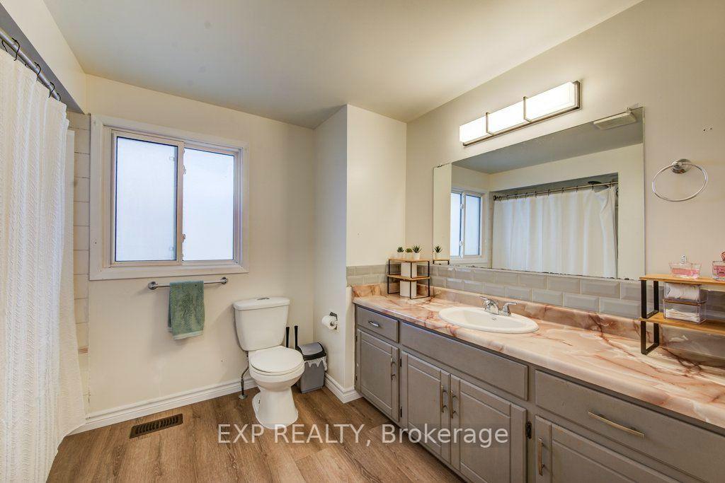 Photo 19 of 143 Sunrise Place, Kitchener, Grand River North — HOMEH