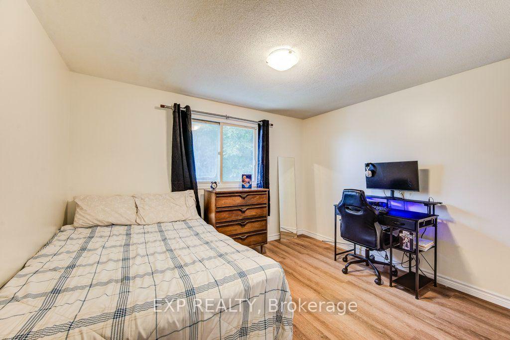 Photo 20 of 143 Sunrise Place, Kitchener, Grand River North — HOMEH