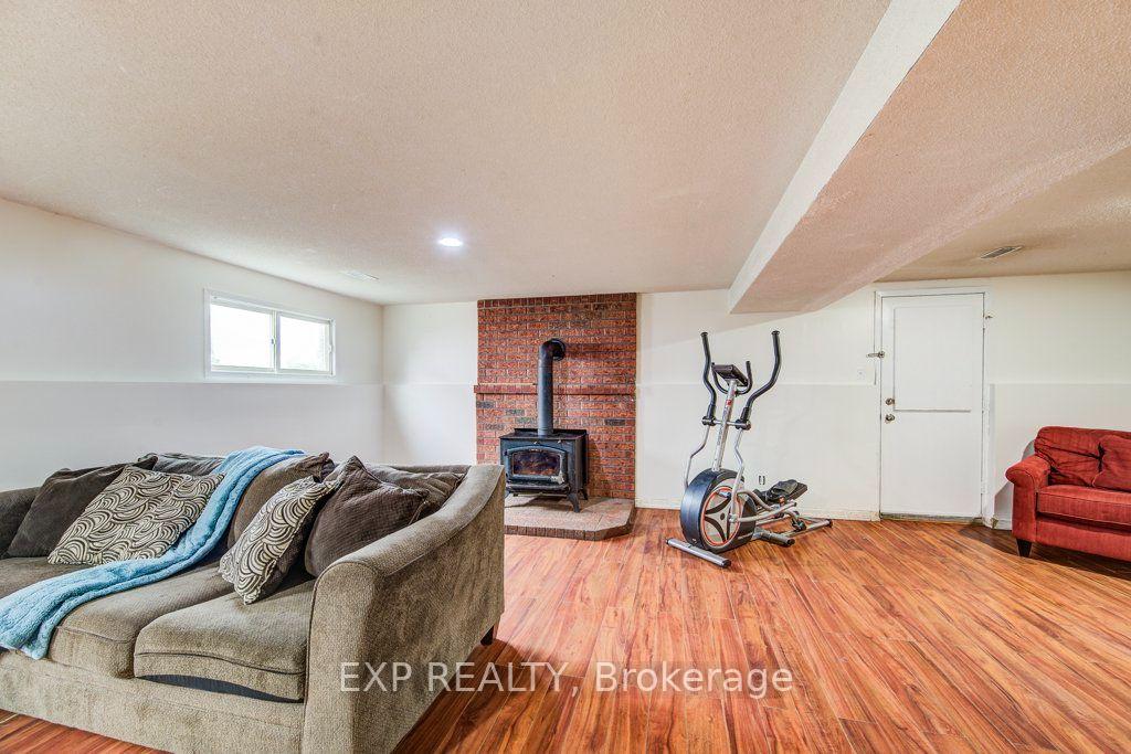 Photo 25 of 143 Sunrise Place, Kitchener, Grand River North — HOMEH