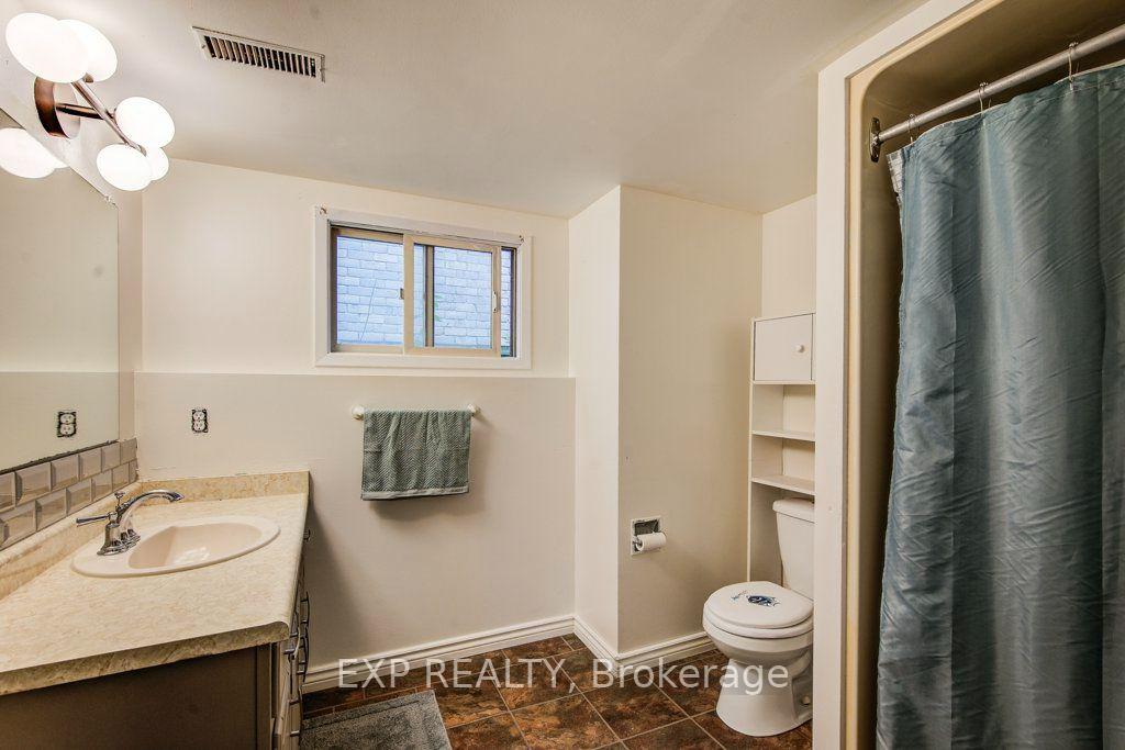 Photo 32 of 143 Sunrise Place, Kitchener, Grand River North — HOMEH