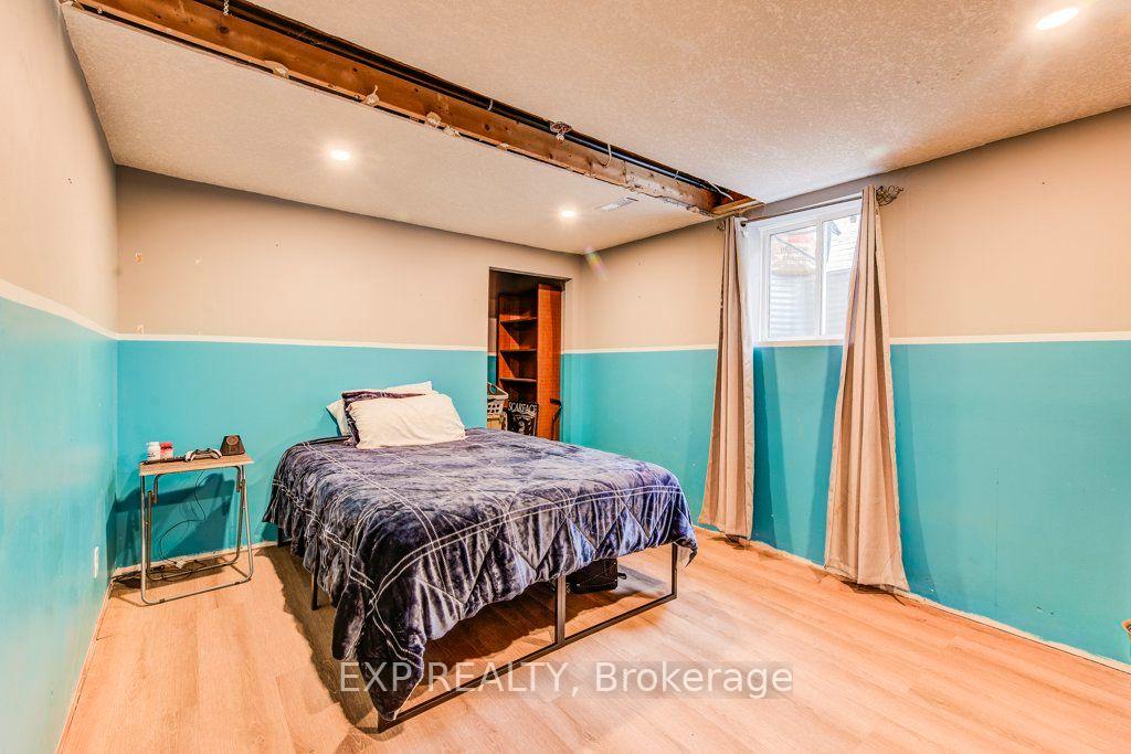 Photo 33 of 143 Sunrise Place, Kitchener, Grand River North — HOMEH