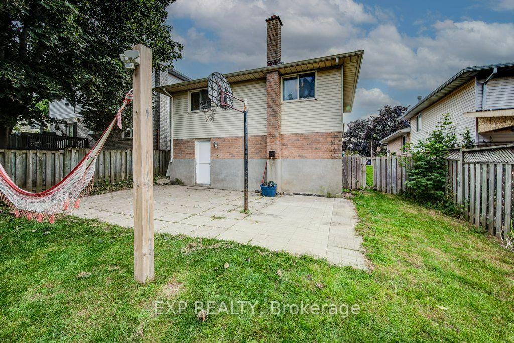 Photo 36 of 143 Sunrise Place, Kitchener, Grand River North — HOMEH