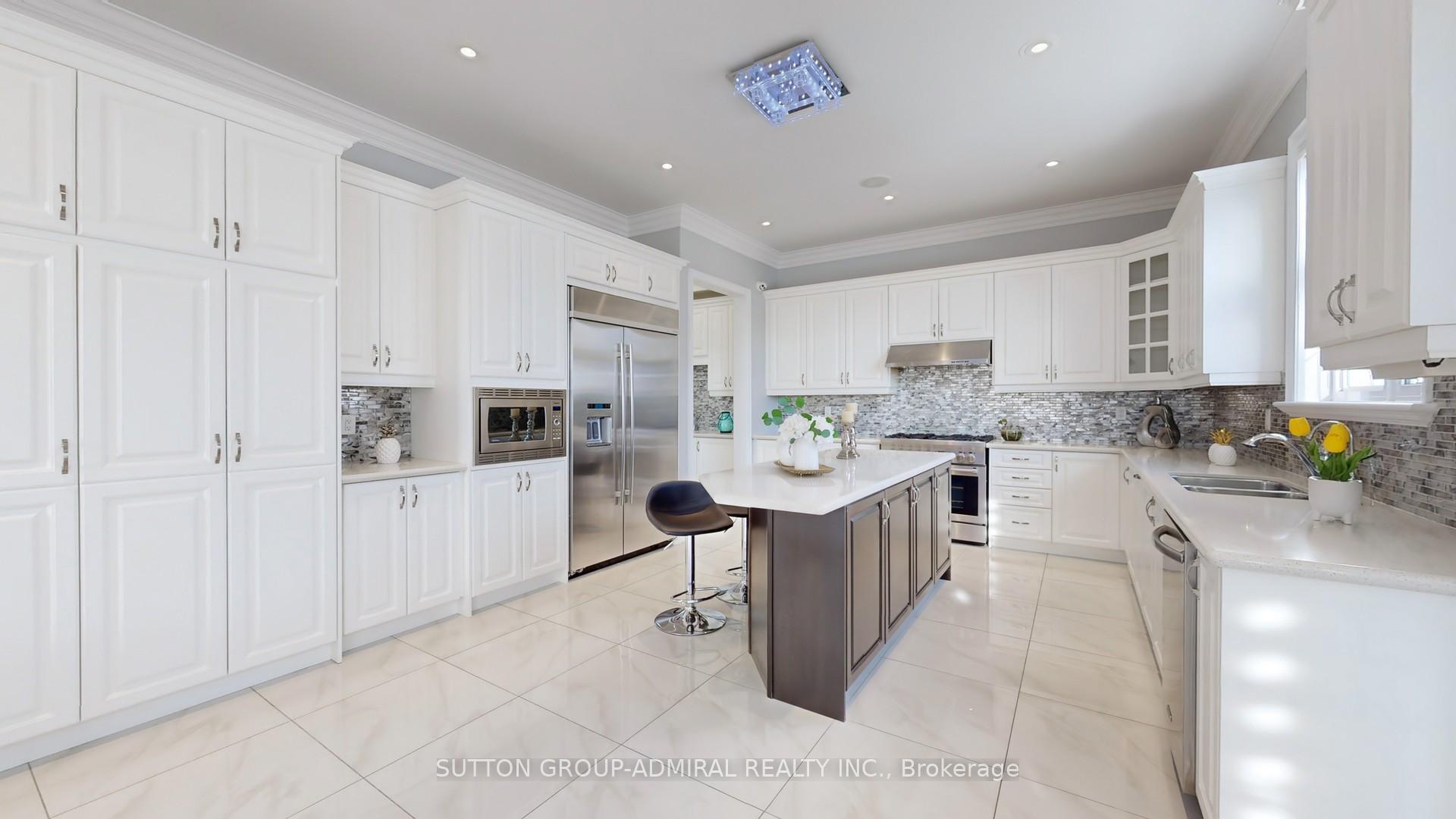 Photo 11 of 100 Virtue Crescent, Vaughan, Vellore Village — HOMEH