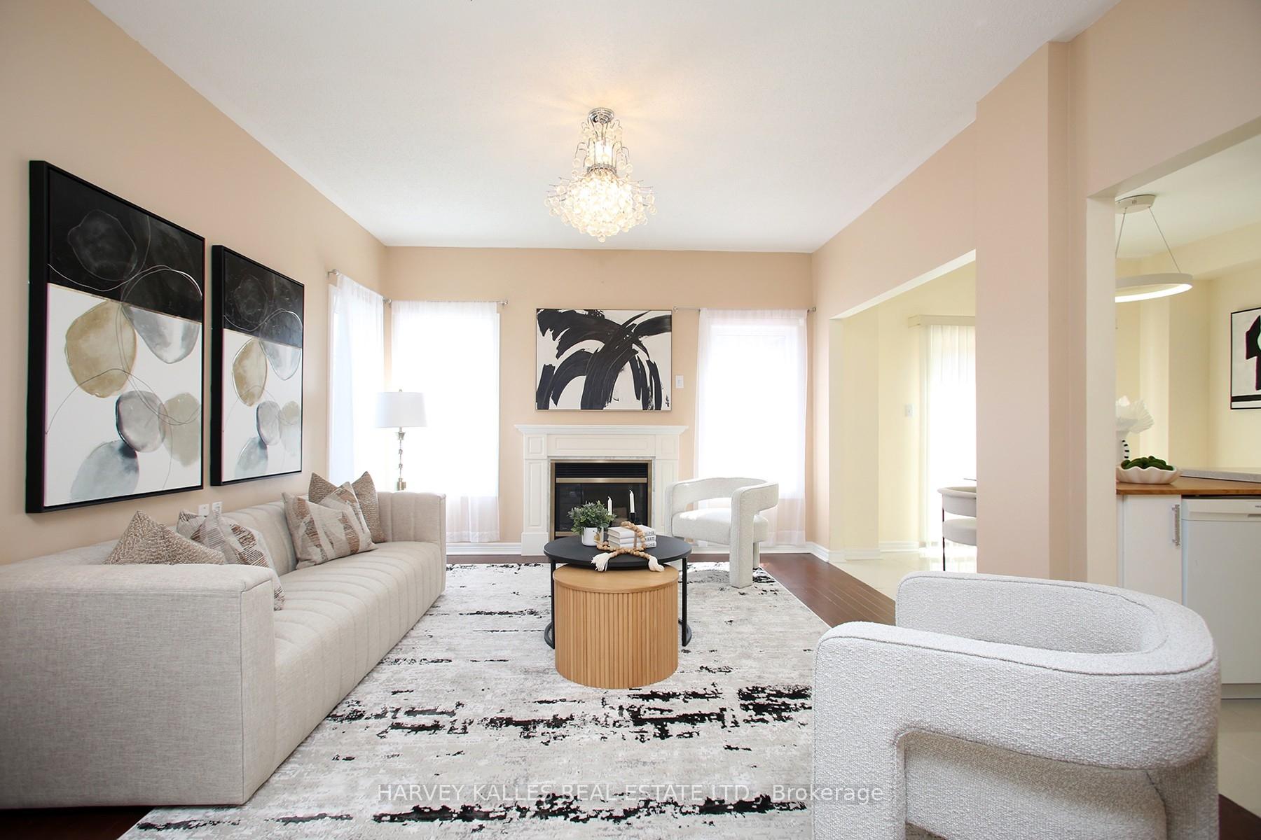 Photo 7 of 71 Mcnally Way, Aurora, Bayview Northeast — HOMEH