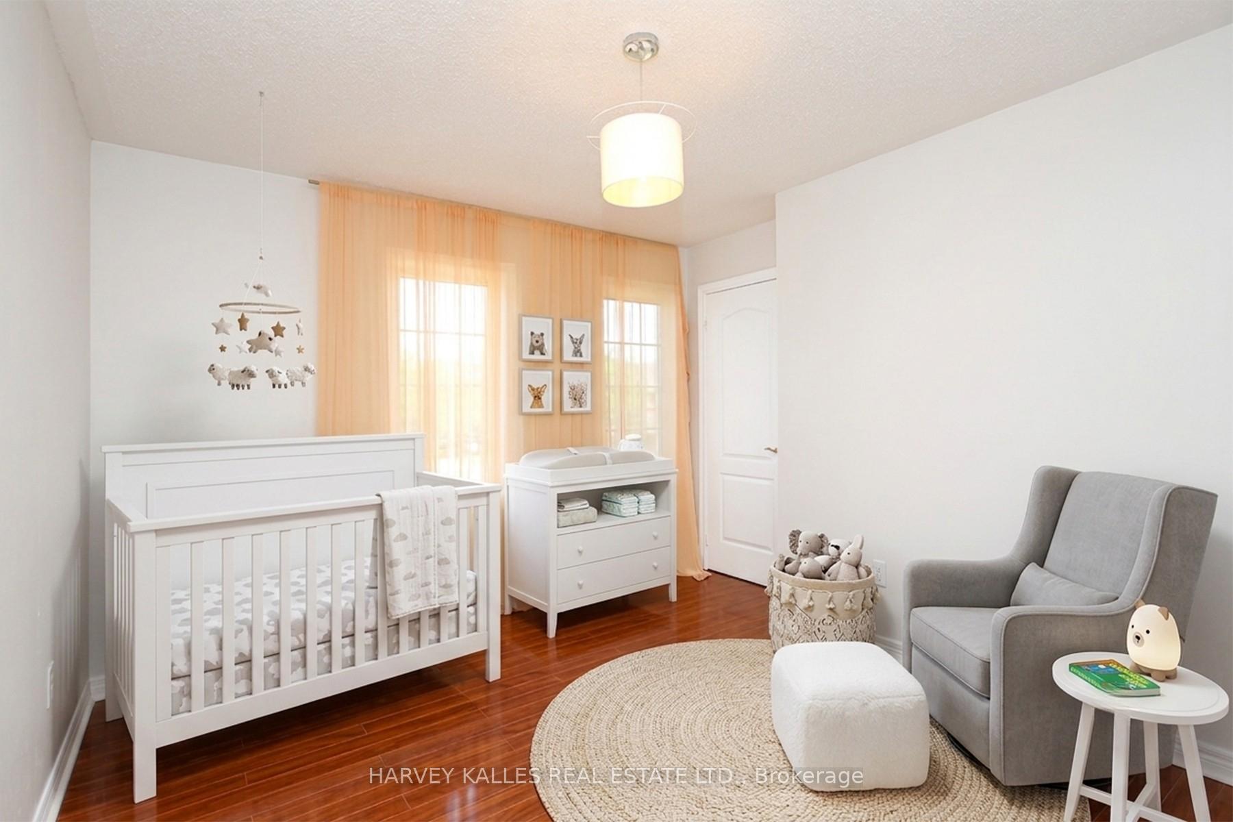 Photo 10 of 71 Mcnally Way, Aurora, Bayview Northeast — HOMEH