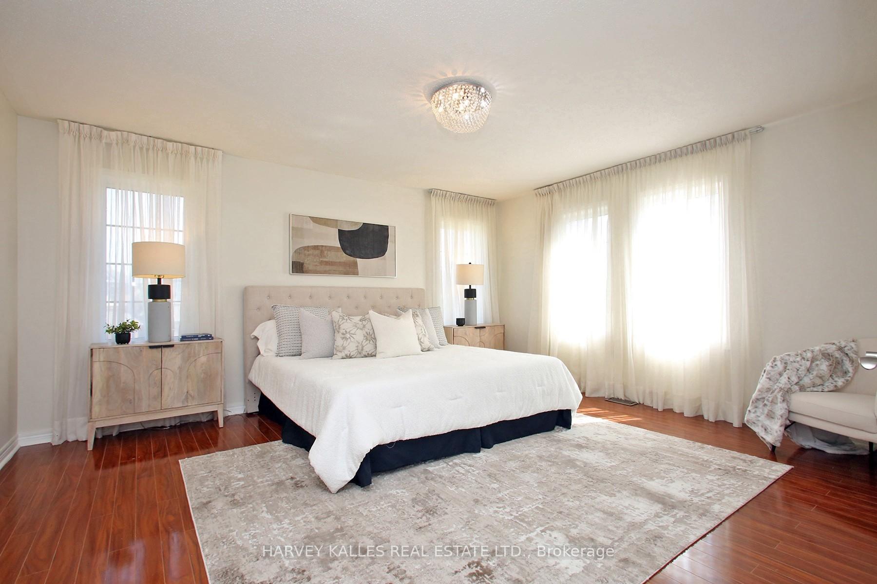 Photo 17 of 71 Mcnally Way, Aurora, Bayview Northeast — HOMEH