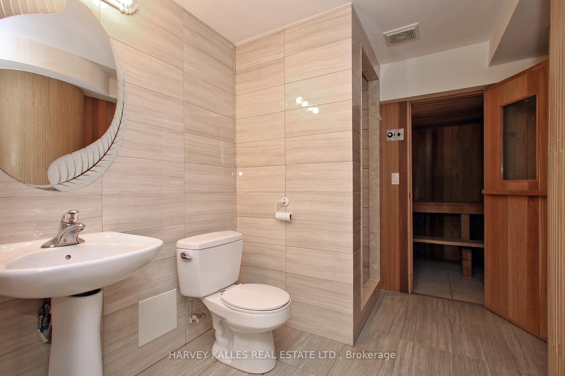 Photo 26 of 71 Mcnally Way, Aurora, Bayview Northeast — HOMEH