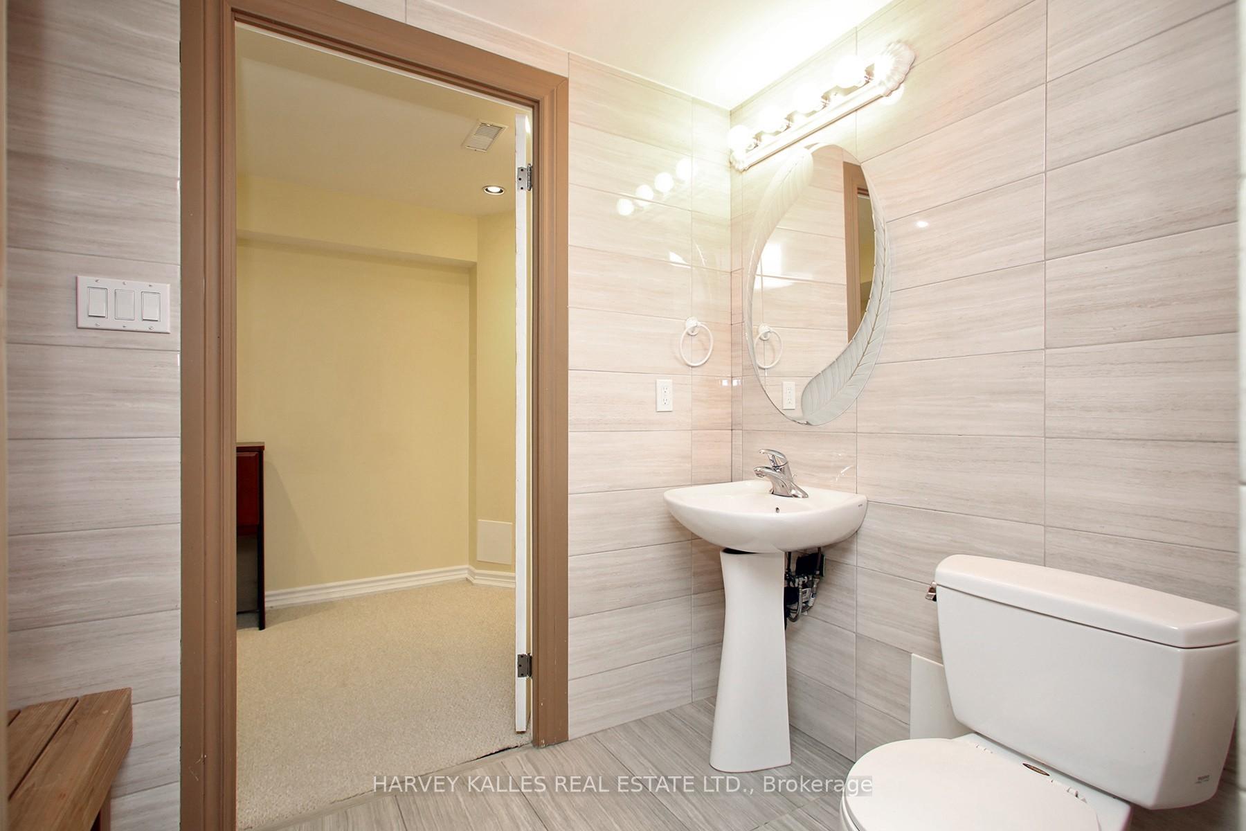 Photo 27 of 71 Mcnally Way, Aurora, Bayview Northeast — HOMEH
