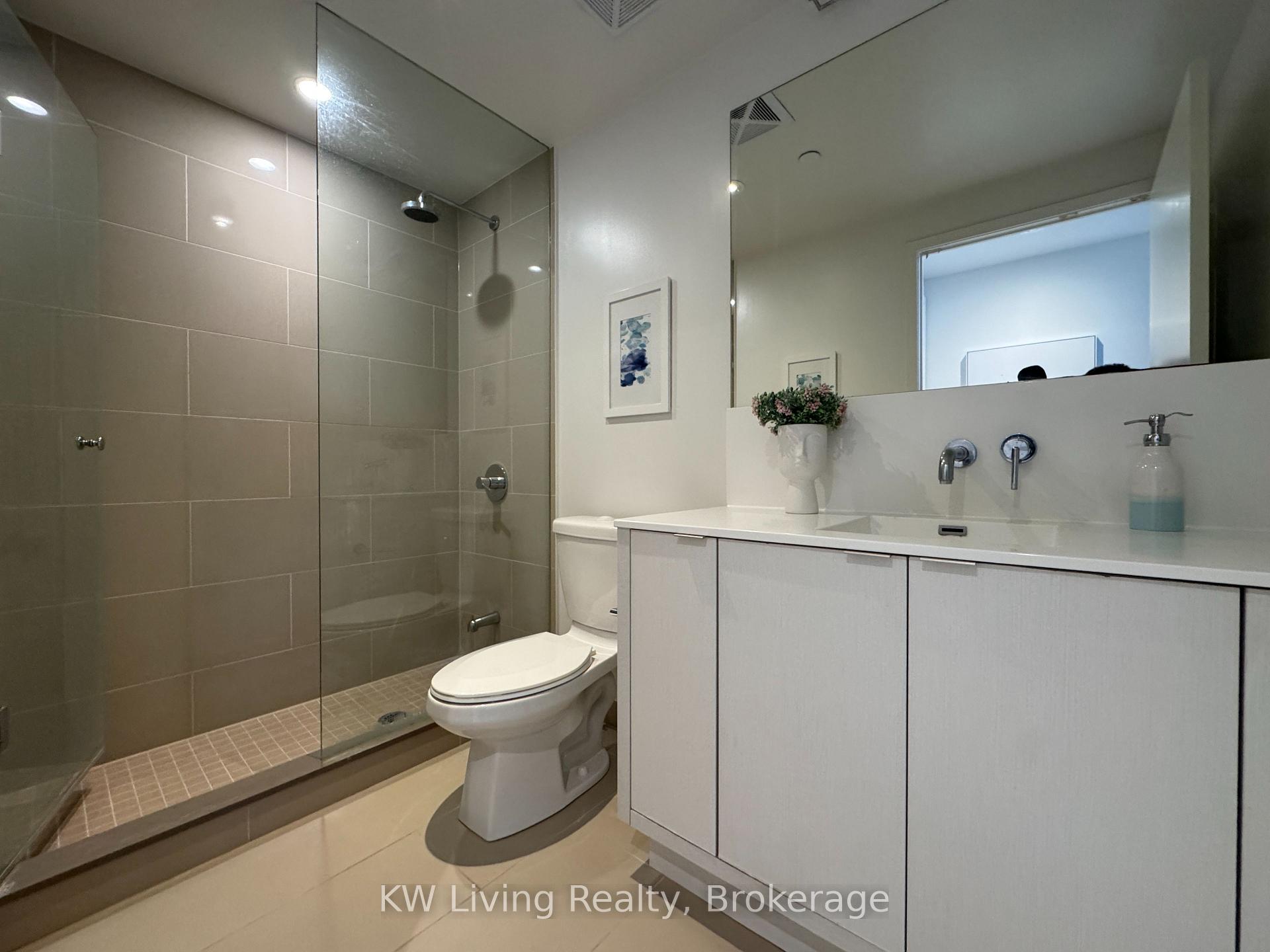 Photo 10 of Unit 5006, 100 Harbour Street, Toronto, Waterfront Communities — HOMEH