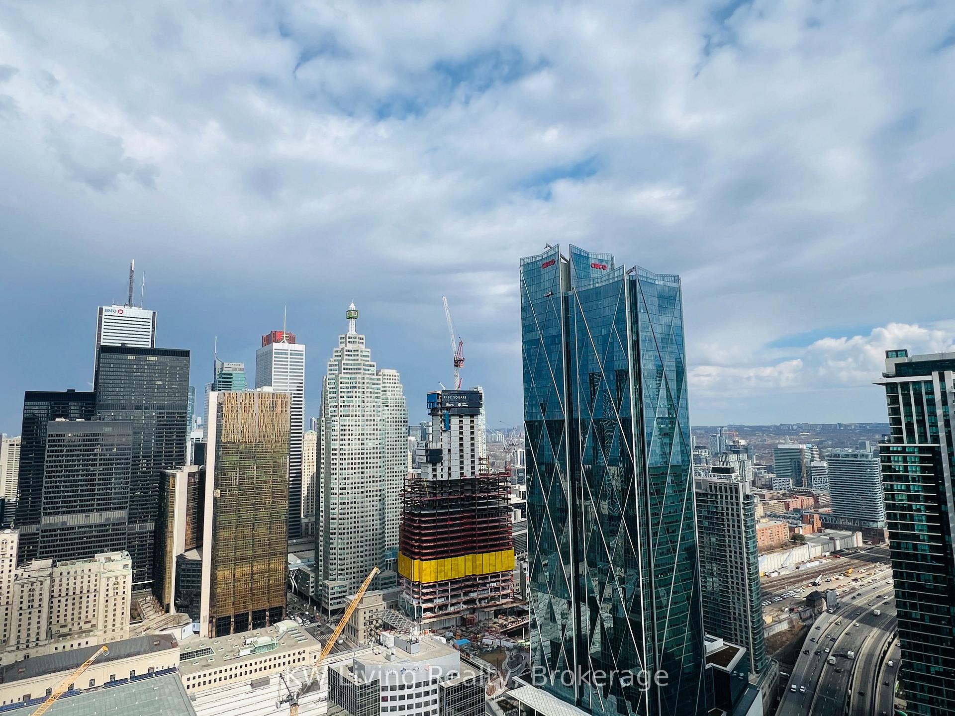 Photo 11 of Unit 5006, 100 Harbour Street, Toronto, Waterfront Communities — HOMEH