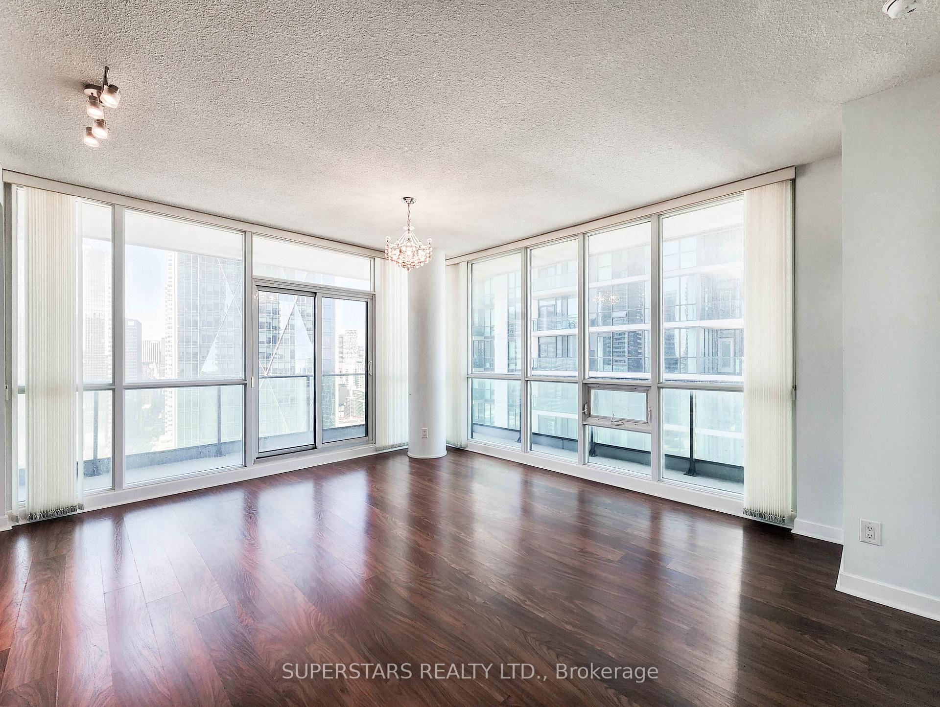 Photo 3 of Unit 3304, 33 Bay Street, Toronto, Waterfront Communities — HOMEH