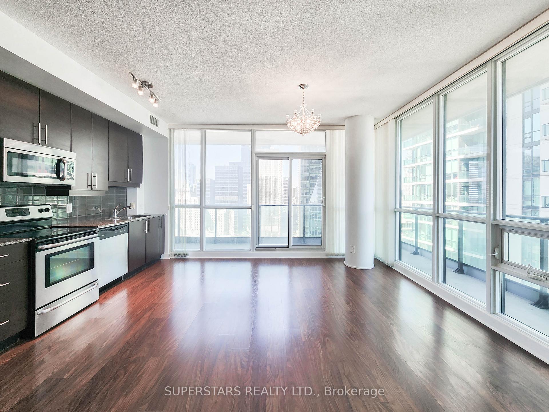 Photo 4 of Unit 3304, 33 Bay Street, Toronto, Waterfront Communities — HOMEH