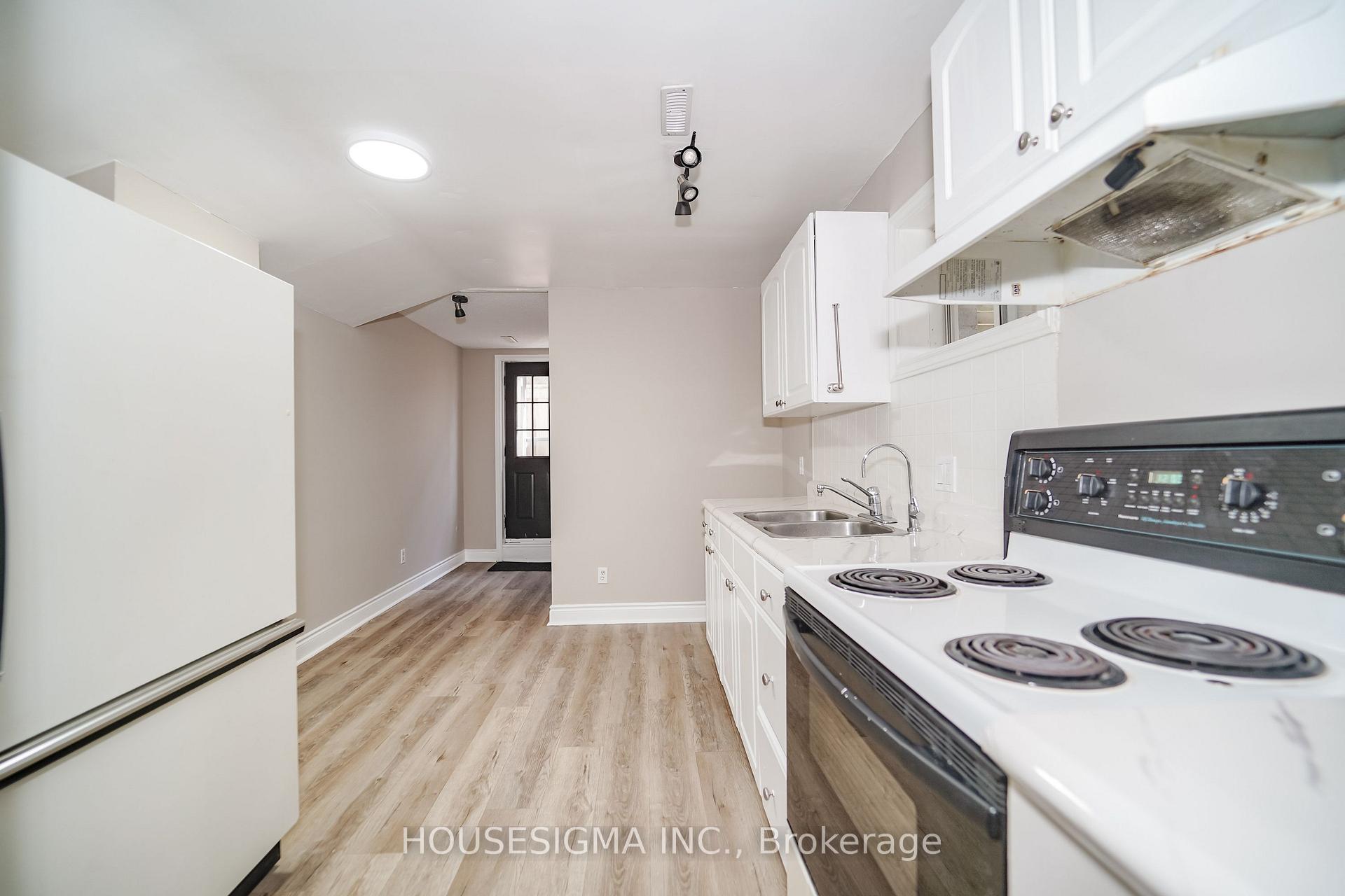 Photo 33 of 42 Cherry Blossom Crescent, Clarington, Courtice — HOMEH