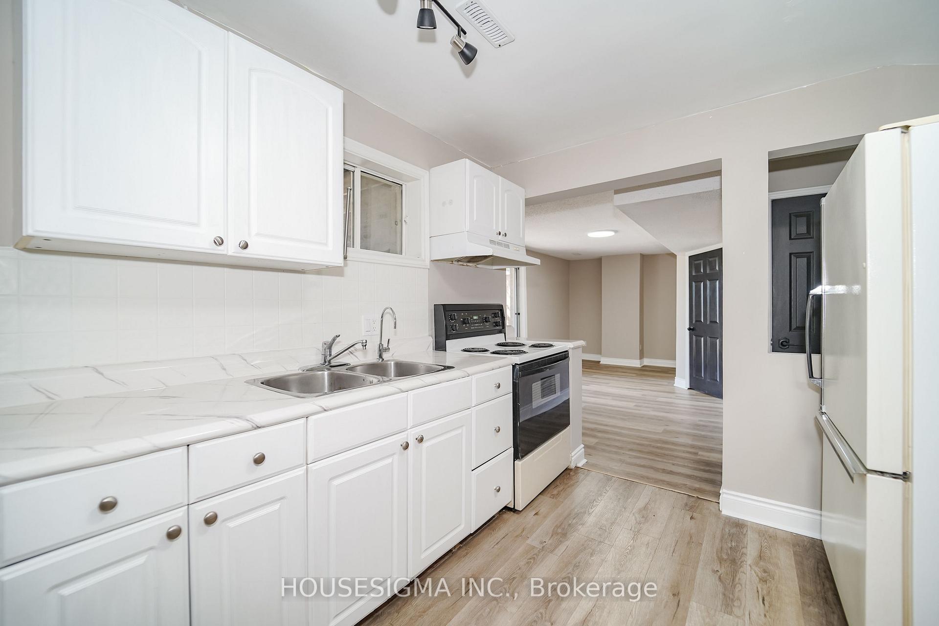 Photo 34 of 42 Cherry Blossom Crescent, Clarington, Courtice — HOMEH