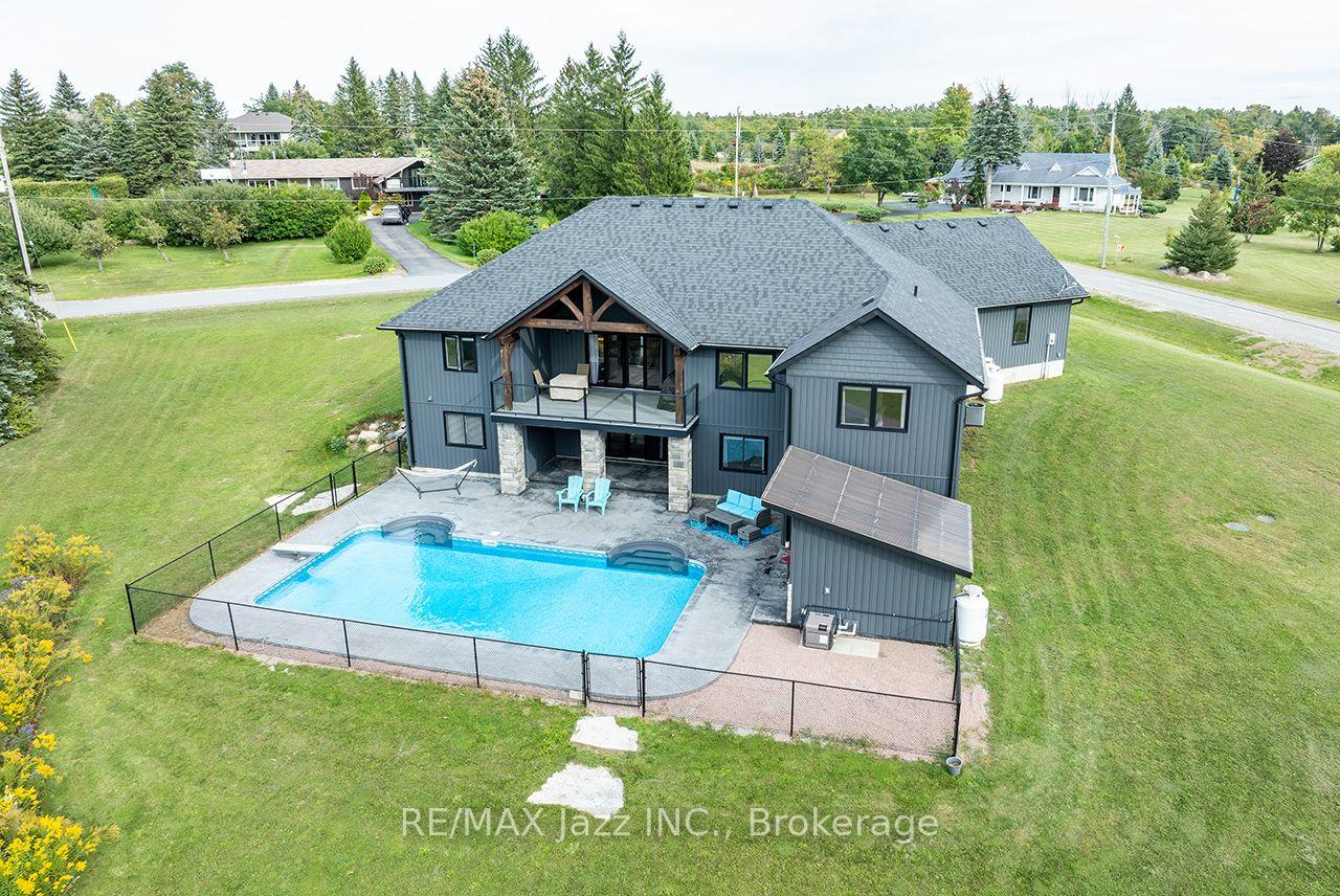Photo of 411 Sunset Crescent