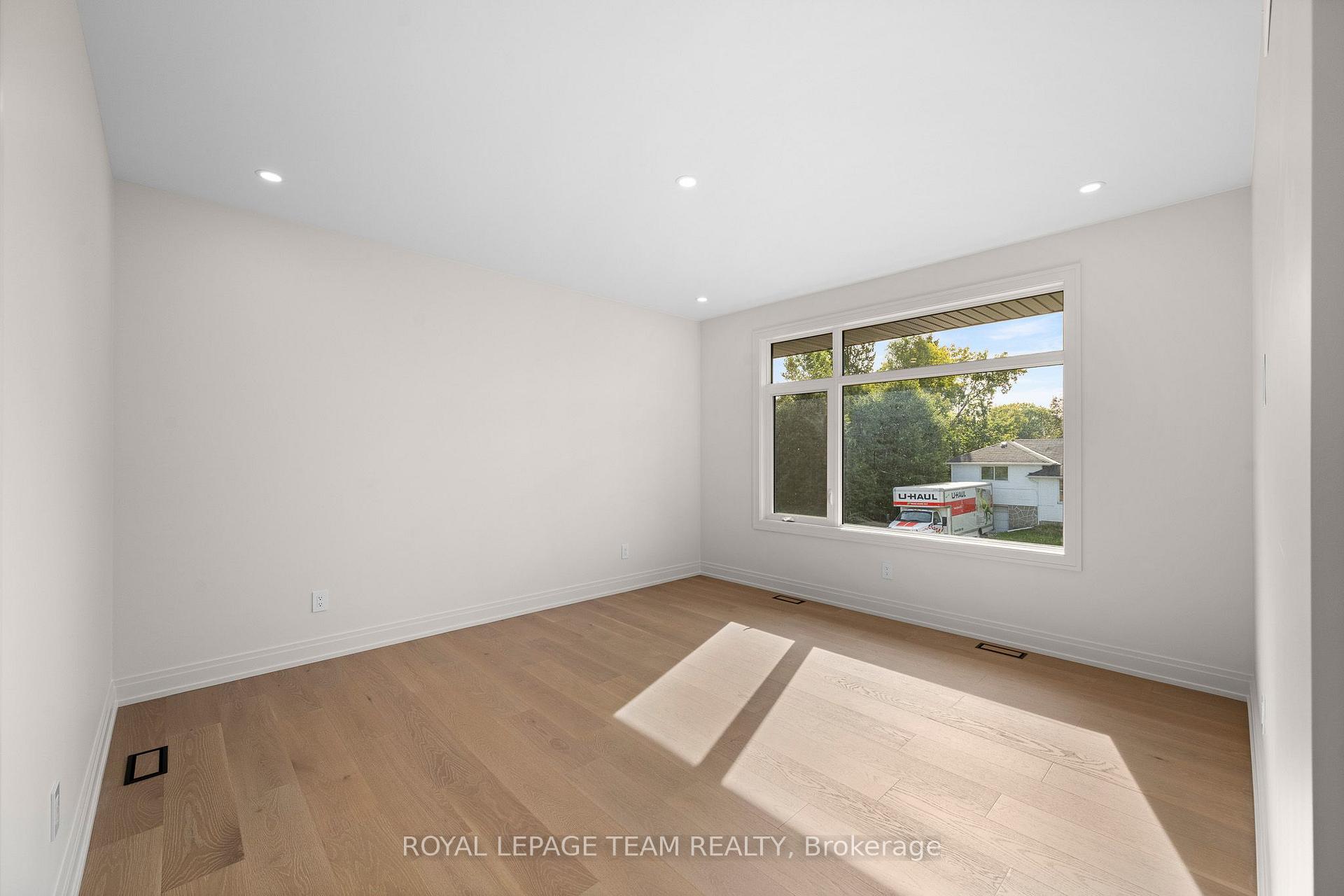 Photo 30 of 93 Lotta Avenue, Ottawa, Meadowlands/St. Claire Gardens — HOMEH