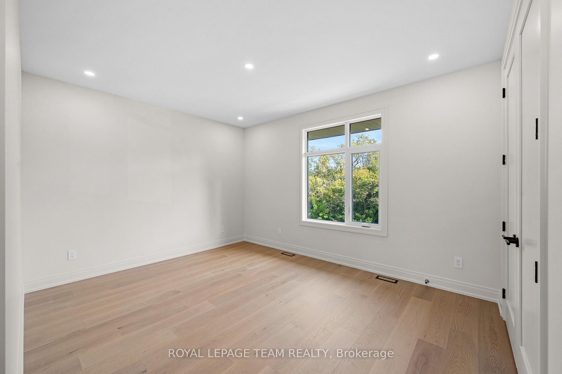 Photo 32 of 93 Lotta Avenue, Ottawa, Meadowlands/St. Claire Gardens — HOMEH