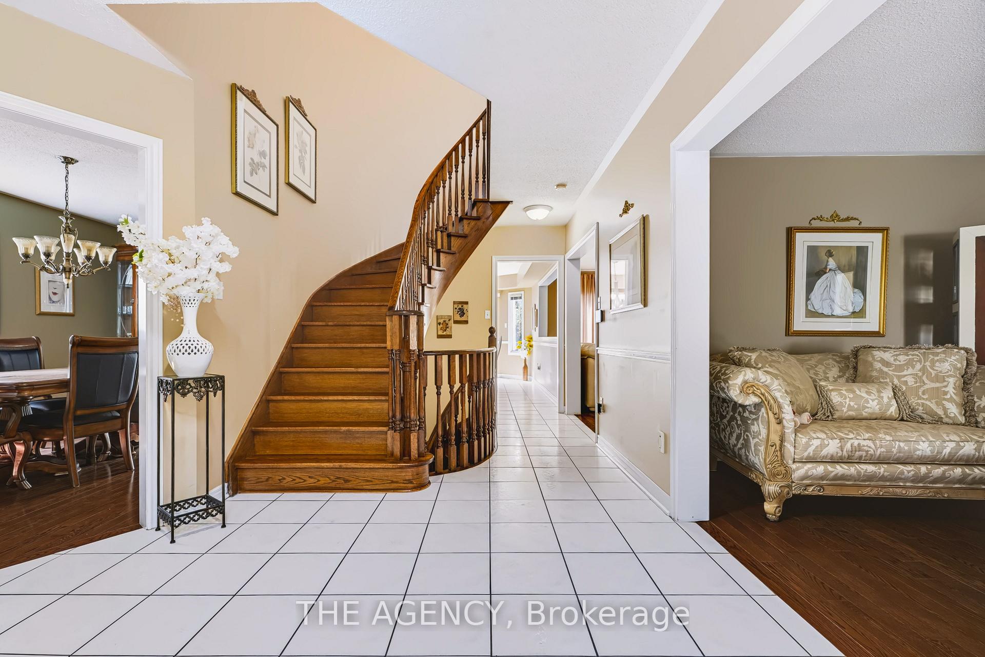 Photo 6 of 17 Sparta Court, Markham, Rouge Fairways — HOMEH