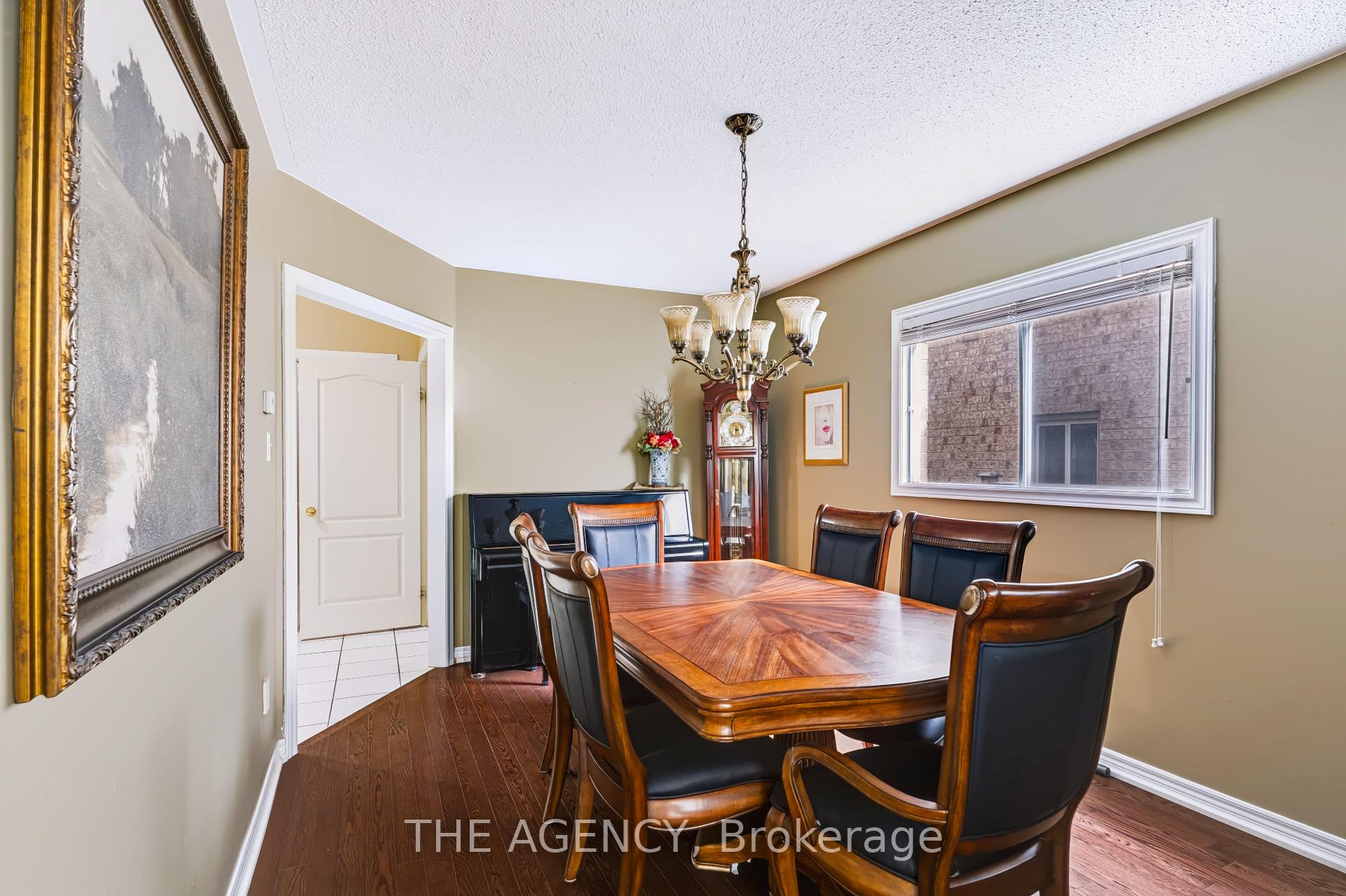 Photo 12 of 17 Sparta Court, Markham, Rouge Fairways — HOMEH