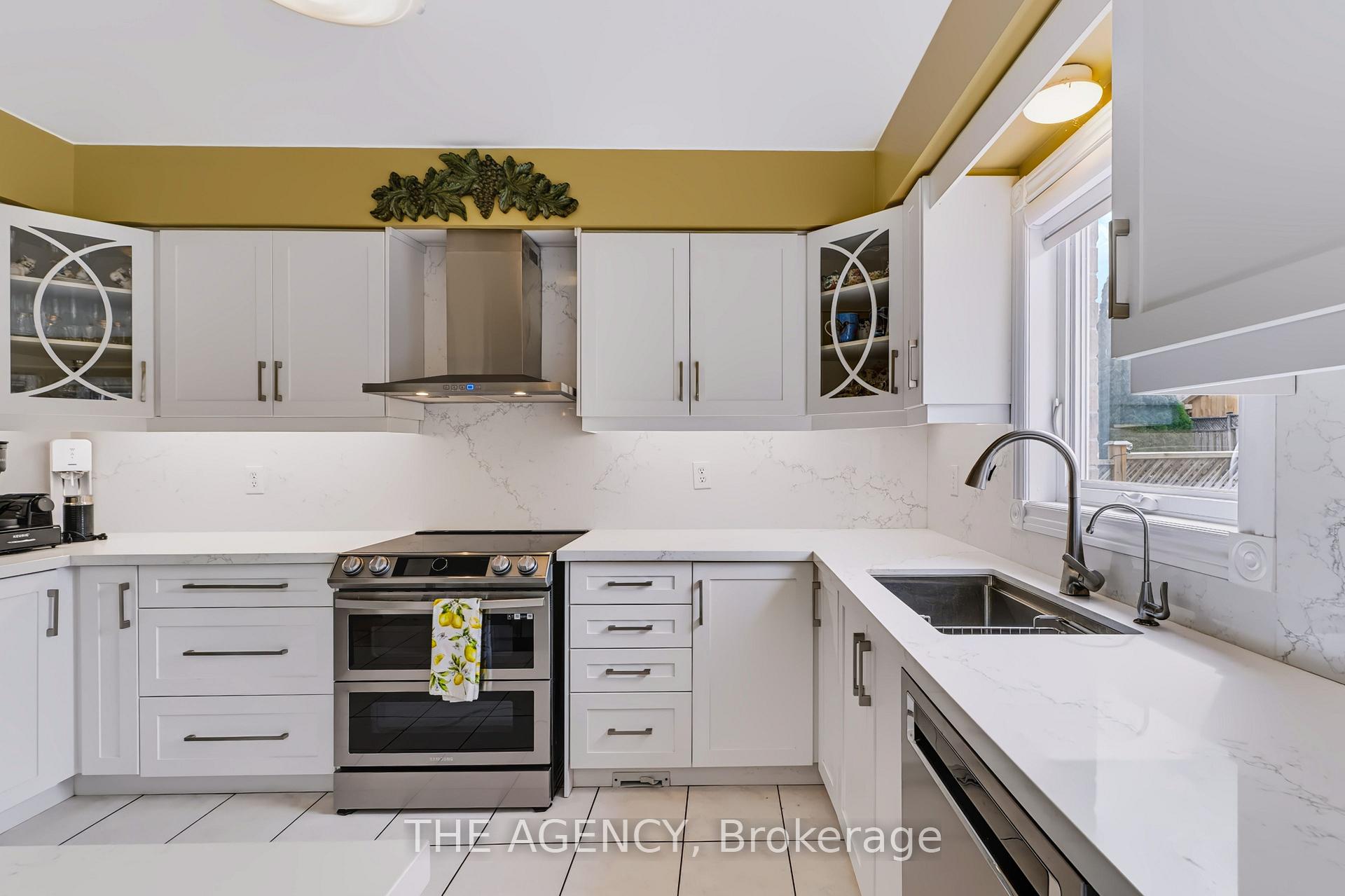 Photo 13 of 17 Sparta Court, Markham, Rouge Fairways — HOMEH