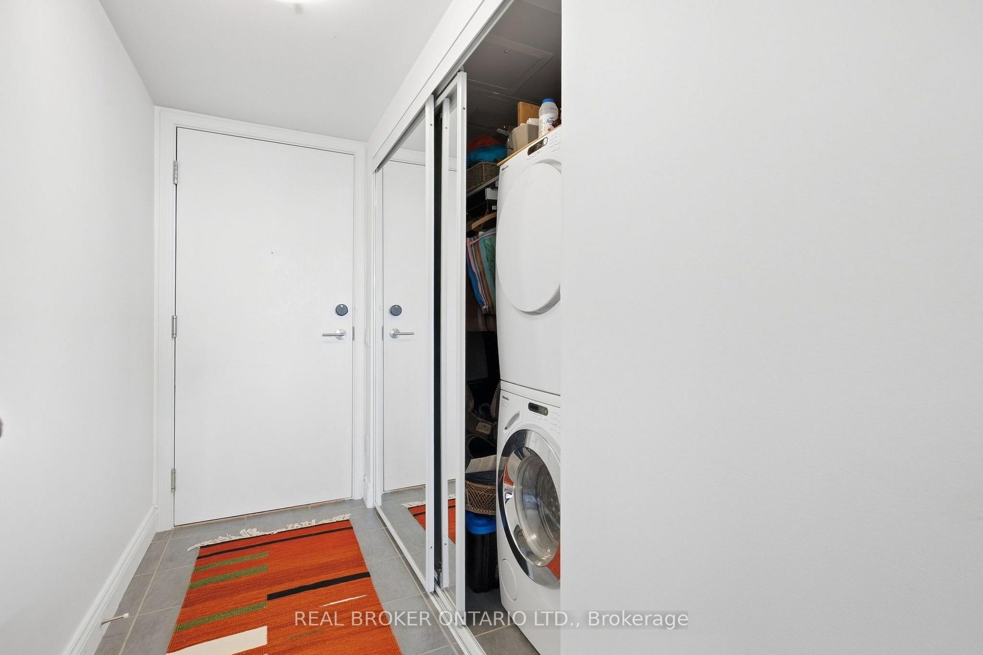Photo 4 of Unit 1110, 61 Heintzman Street, Toronto, Junction Area — HOMEH