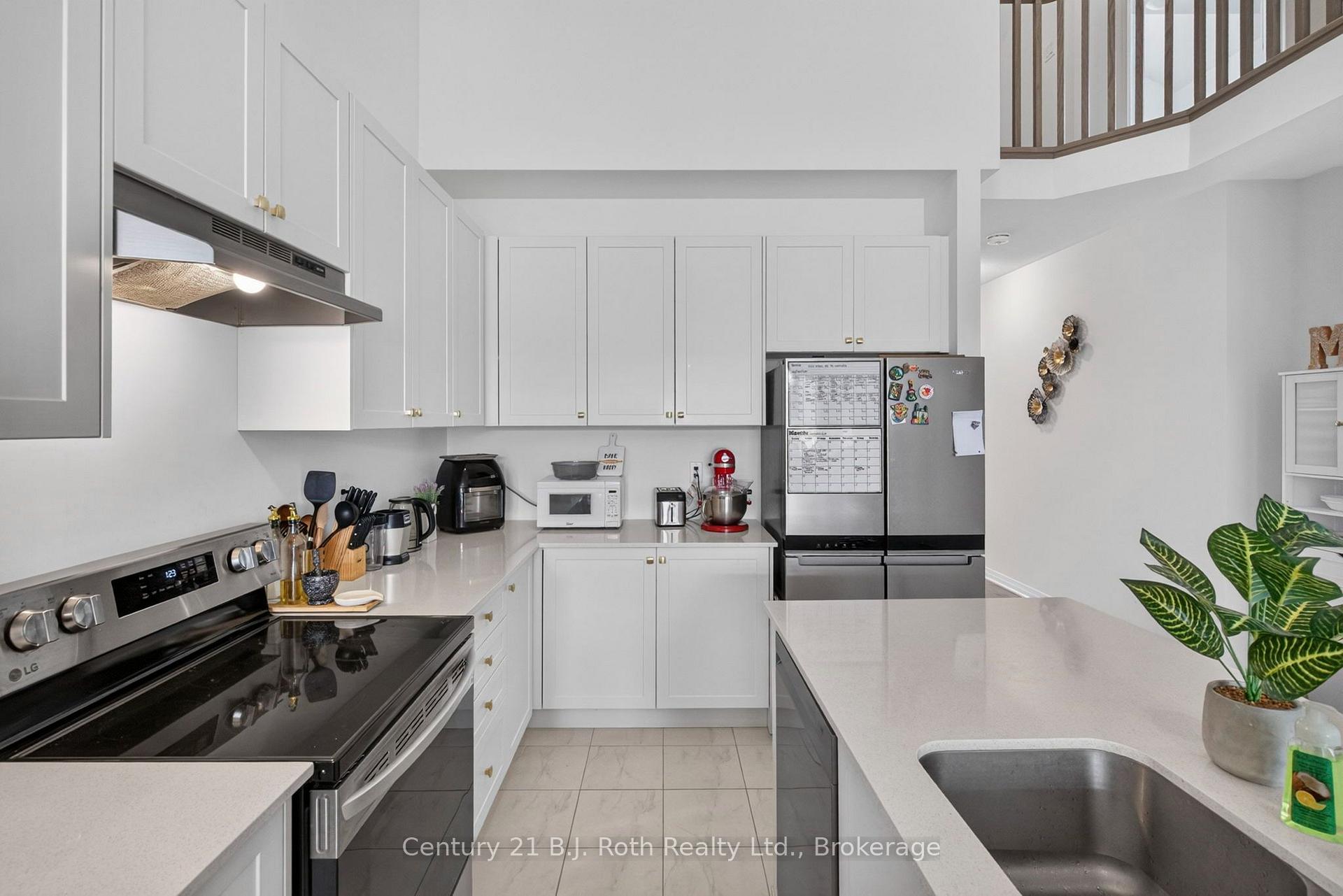Photo 6 of 543 Hudson Crescent, Midland — HOMEH