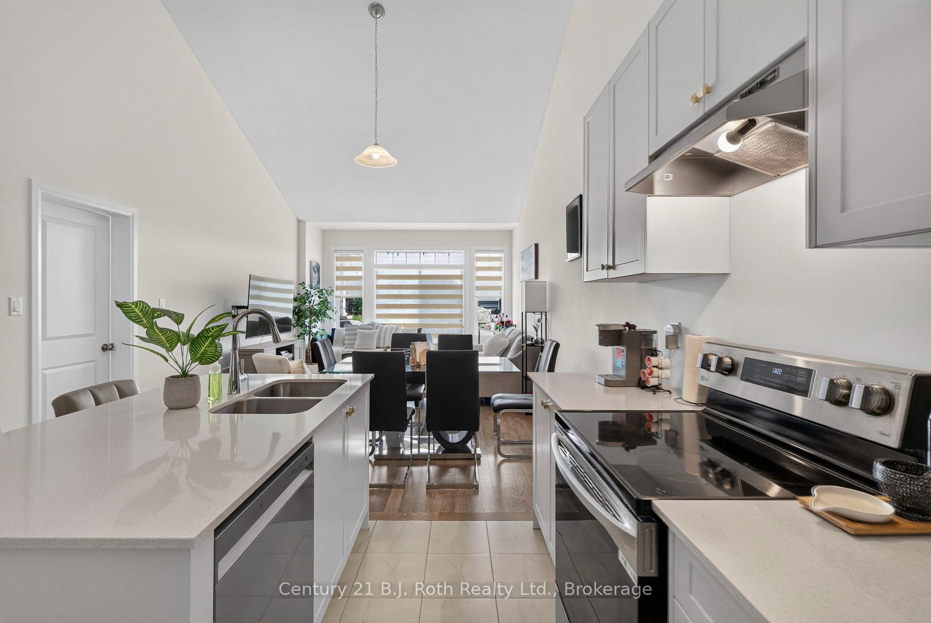 Photo 8 of 543 Hudson Crescent, Midland — HOMEH