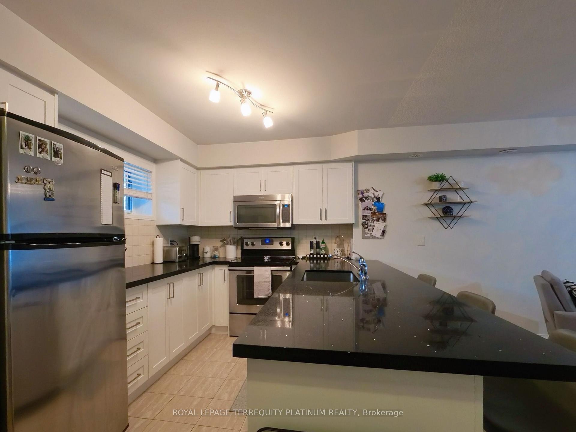 Photo 7 of Unit 23, 2468 Post Road, Oakville, River Oaks — HOMEH