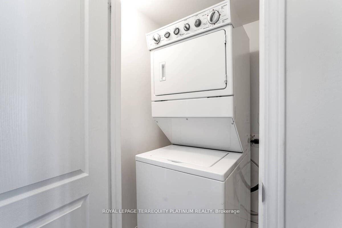 Photo 15 of Unit 23, 2468 Post Road, Oakville, River Oaks — HOMEH