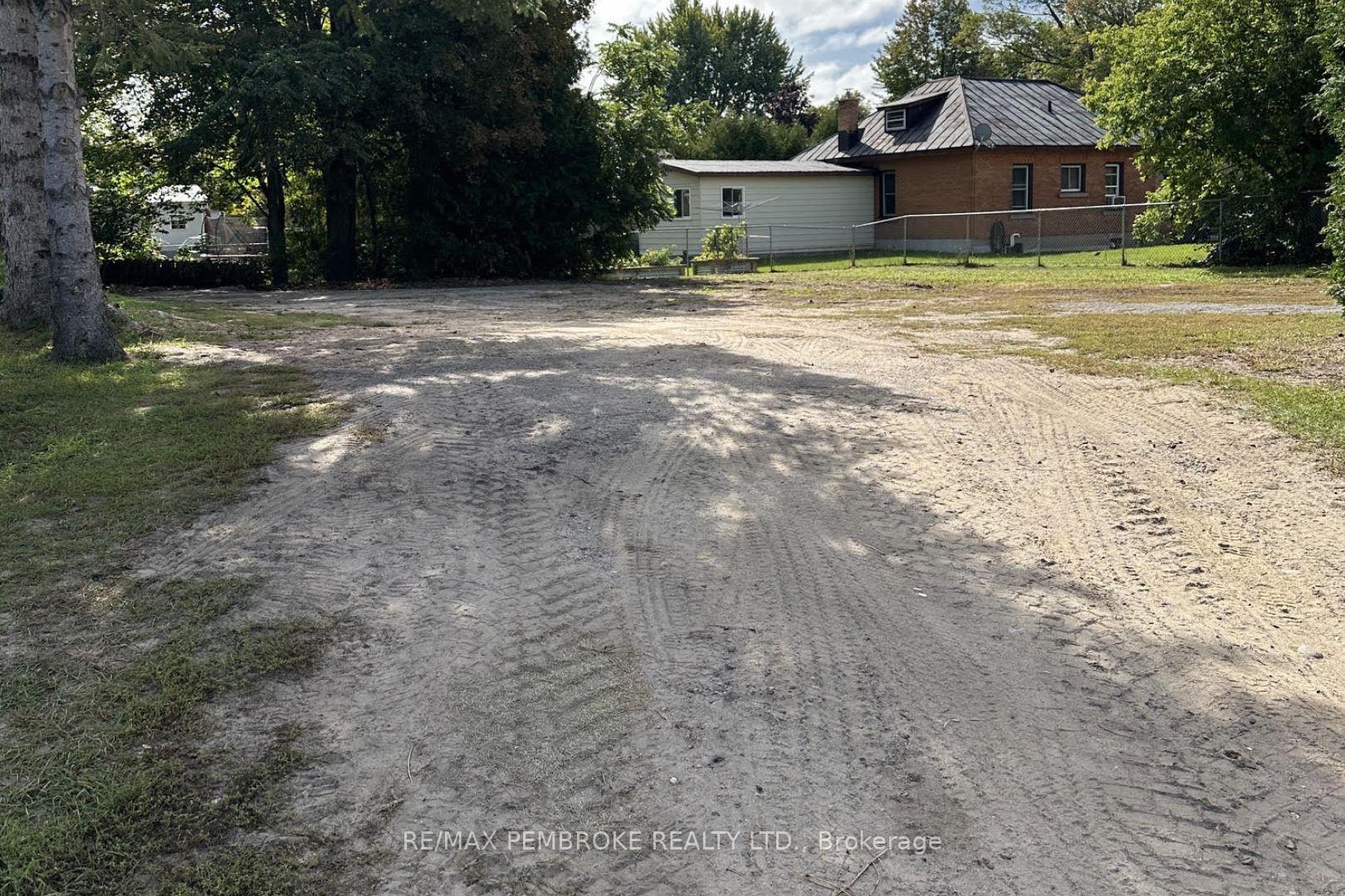 Photo 1 of 363 First Avenue, Pembroke, Pembroke — HOMEH