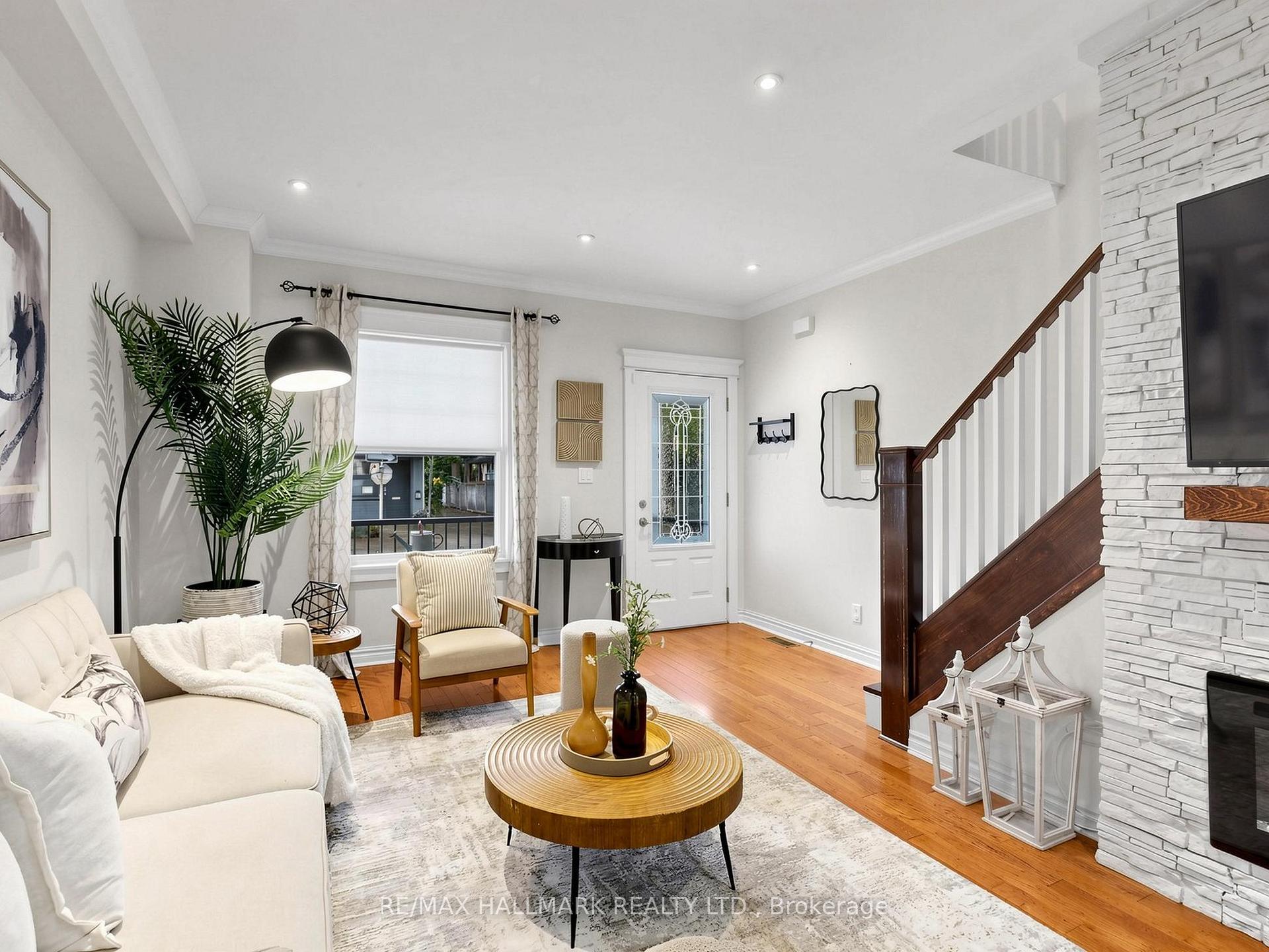 Photo 9 of 108 Knox Avenue, Toronto, Greenwood-Coxwell — HOMEH