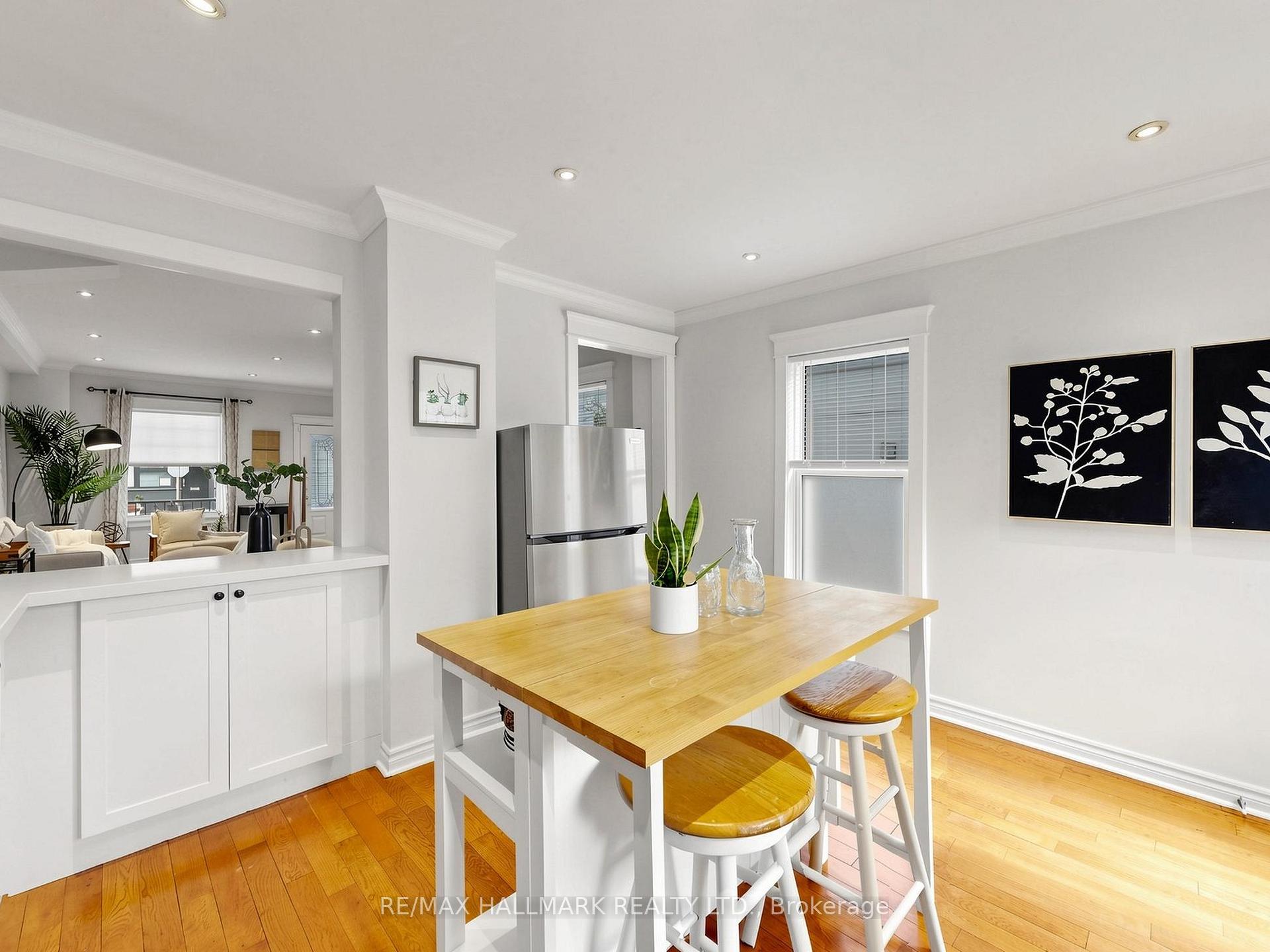 Photo 17 of 108 Knox Avenue, Toronto, Greenwood-Coxwell — HOMEH