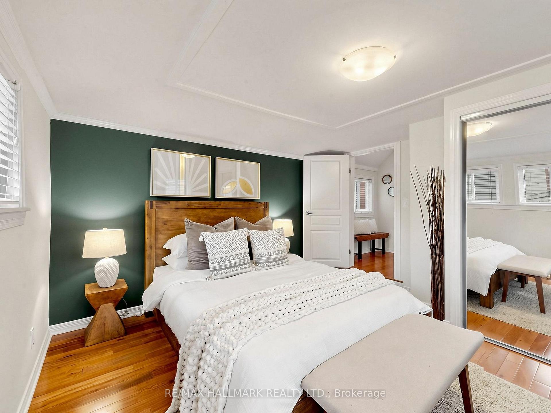 Photo 25 of 108 Knox Avenue, Toronto, Greenwood-Coxwell — HOMEH