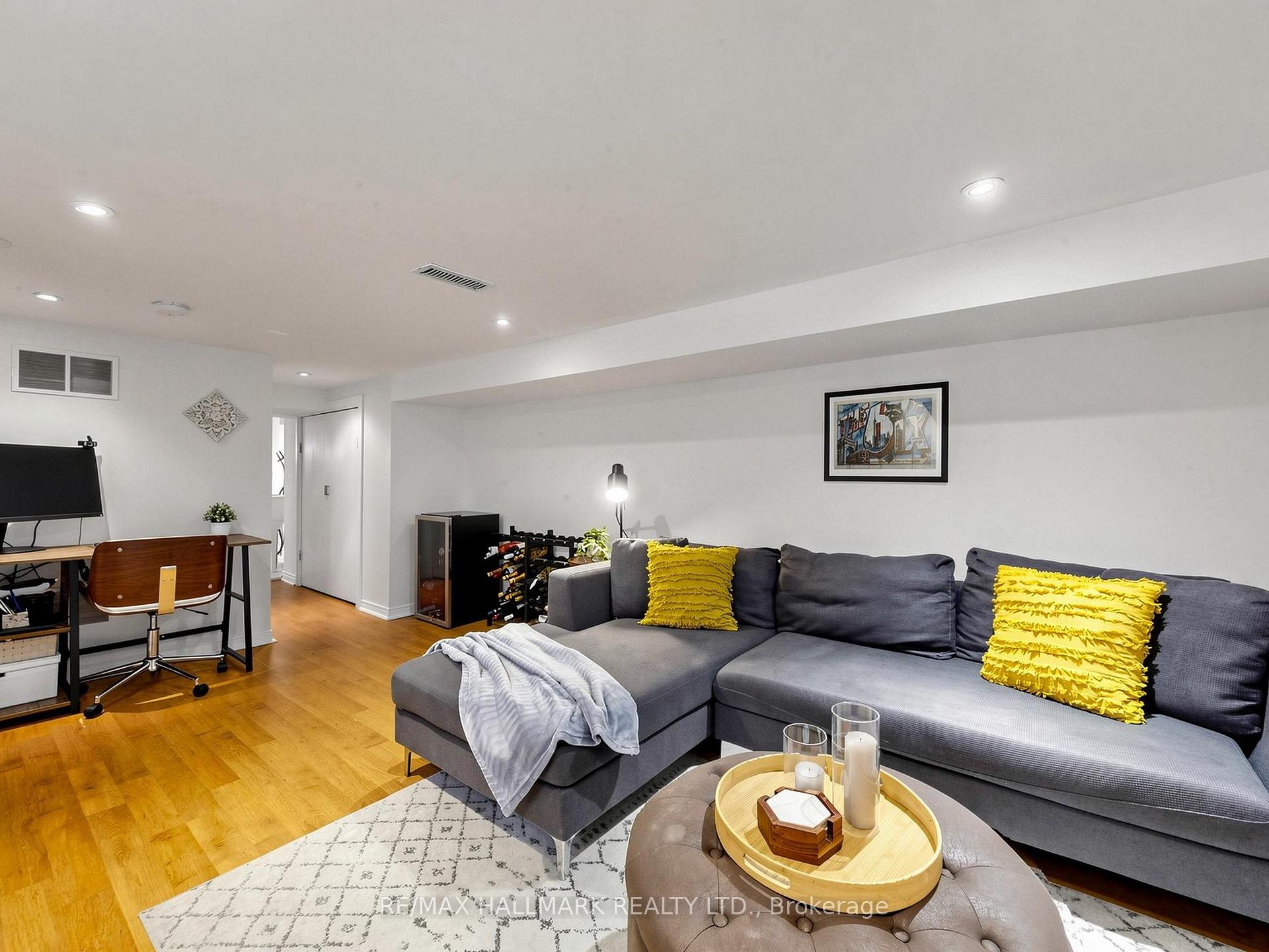 Photo 32 of 108 Knox Avenue, Toronto, Greenwood-Coxwell — HOMEH