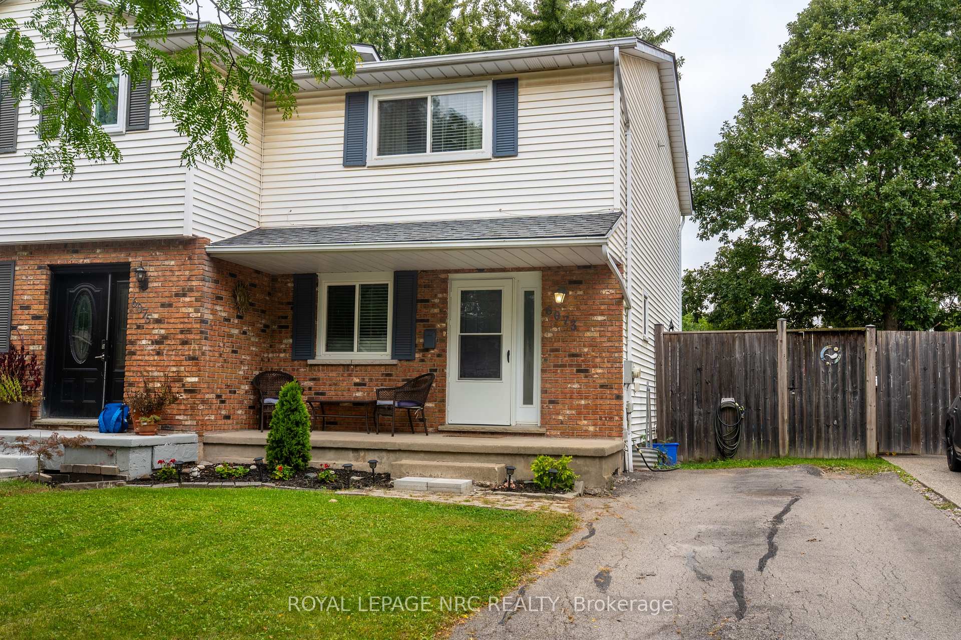 Photo of 6073 Wildrose Crescent