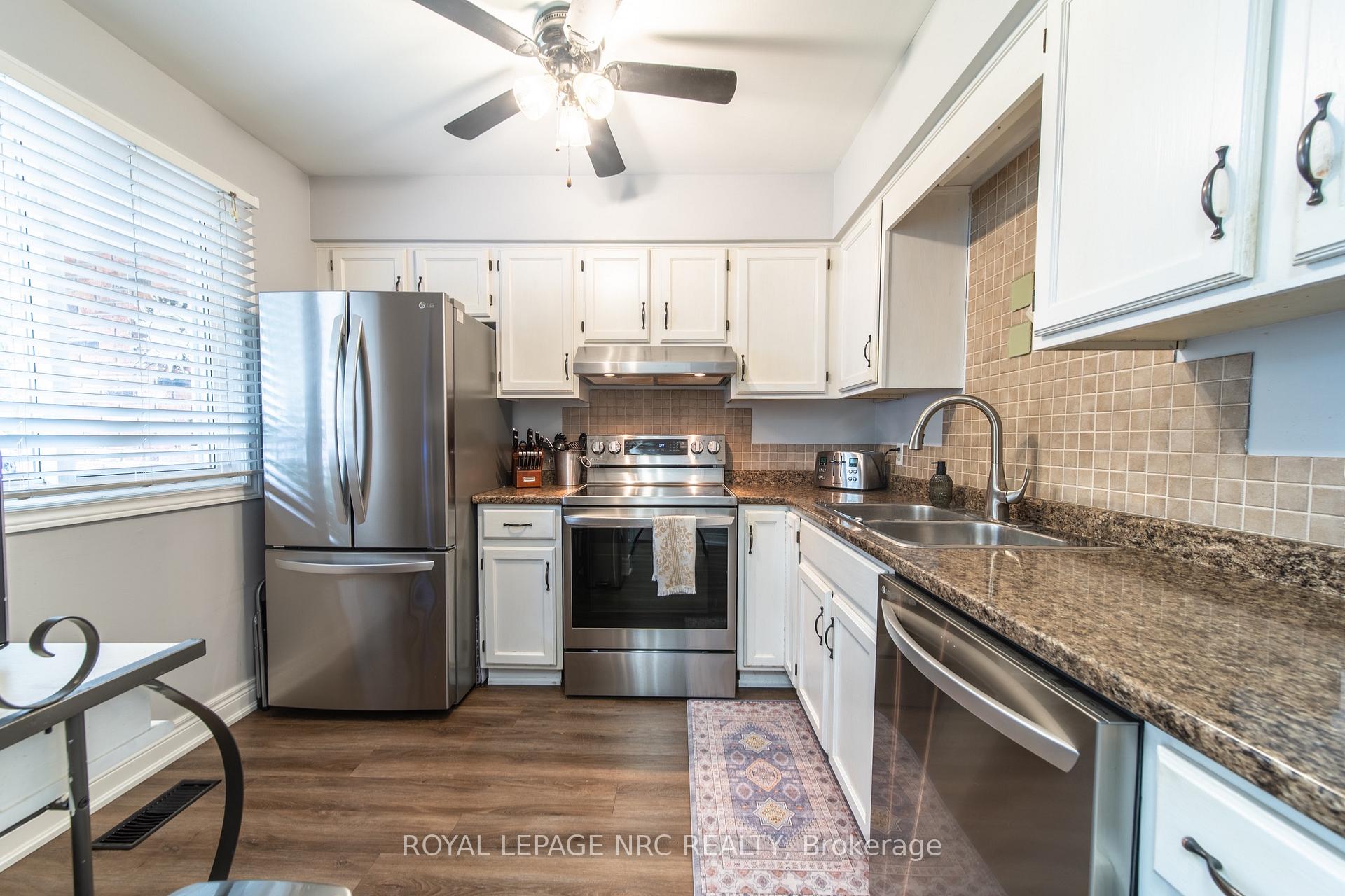 Photo 3 of 6073 Wildrose Crescent, Niagara Falls, Oldfield — HOMEH