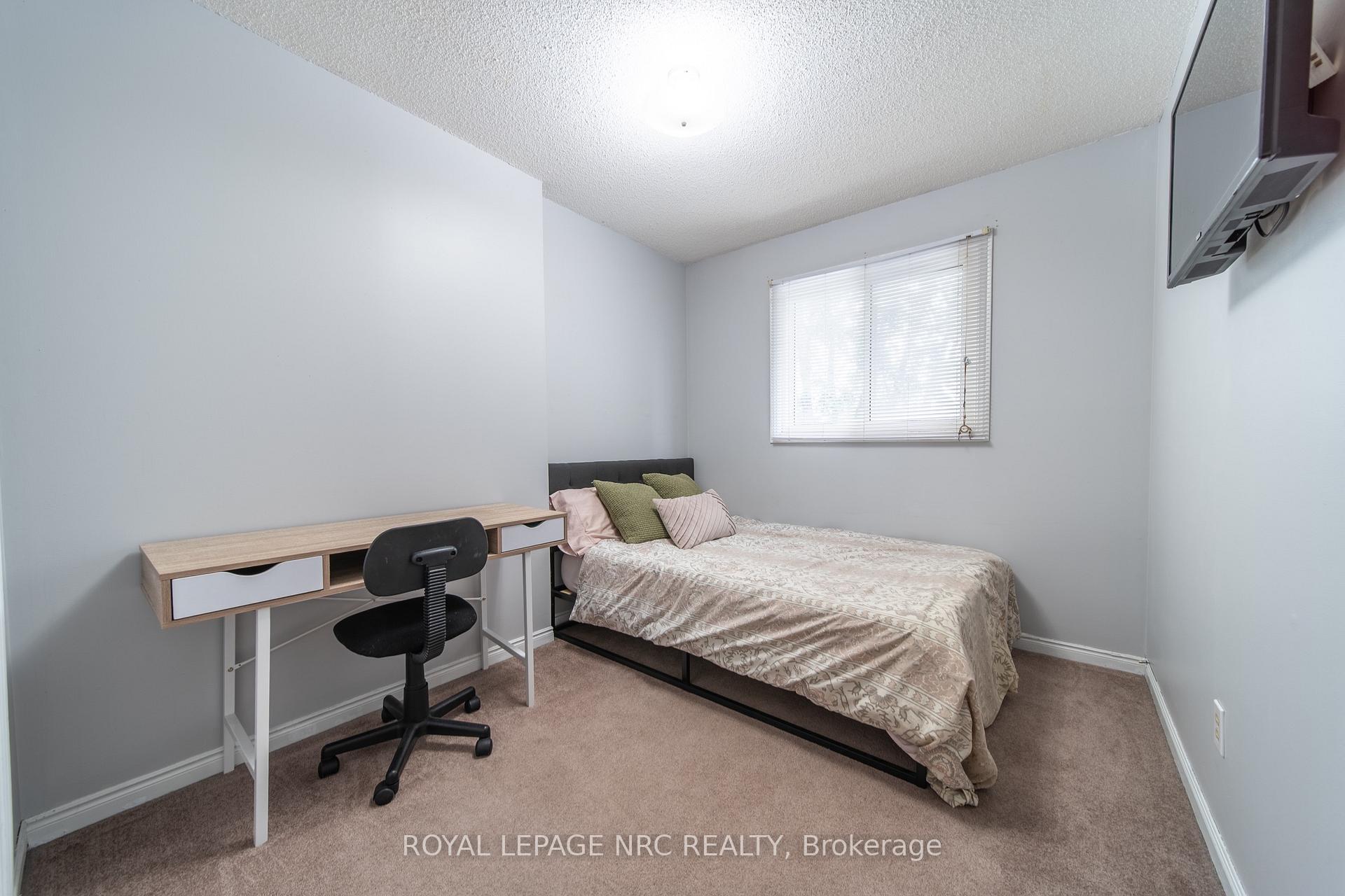 Photo 11 of 6073 Wildrose Crescent, Niagara Falls, Oldfield — HOMEH