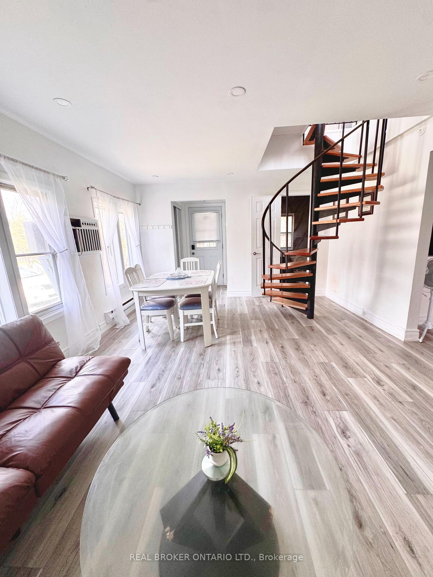 Photo 5 of 761 Innisfil Beach Road, Innisfil, Alcona — HOMEH