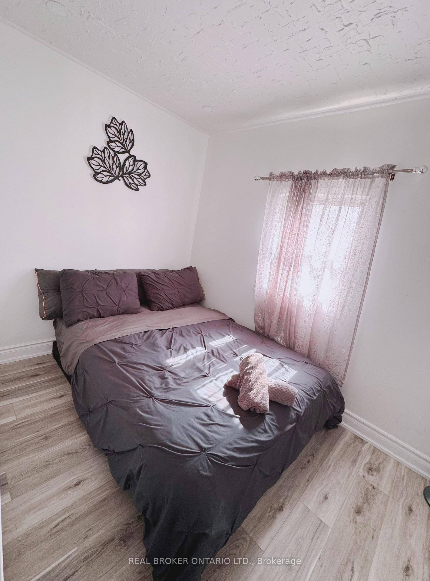 Photo 9 of 761 Innisfil Beach Road, Innisfil, Alcona — HOMEH