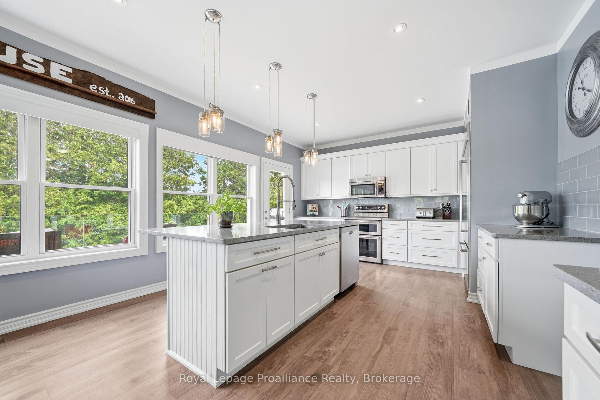 Photo 11 of 1219 Silver Mine Lane, Frontenac, Frontenac North — HOMEH