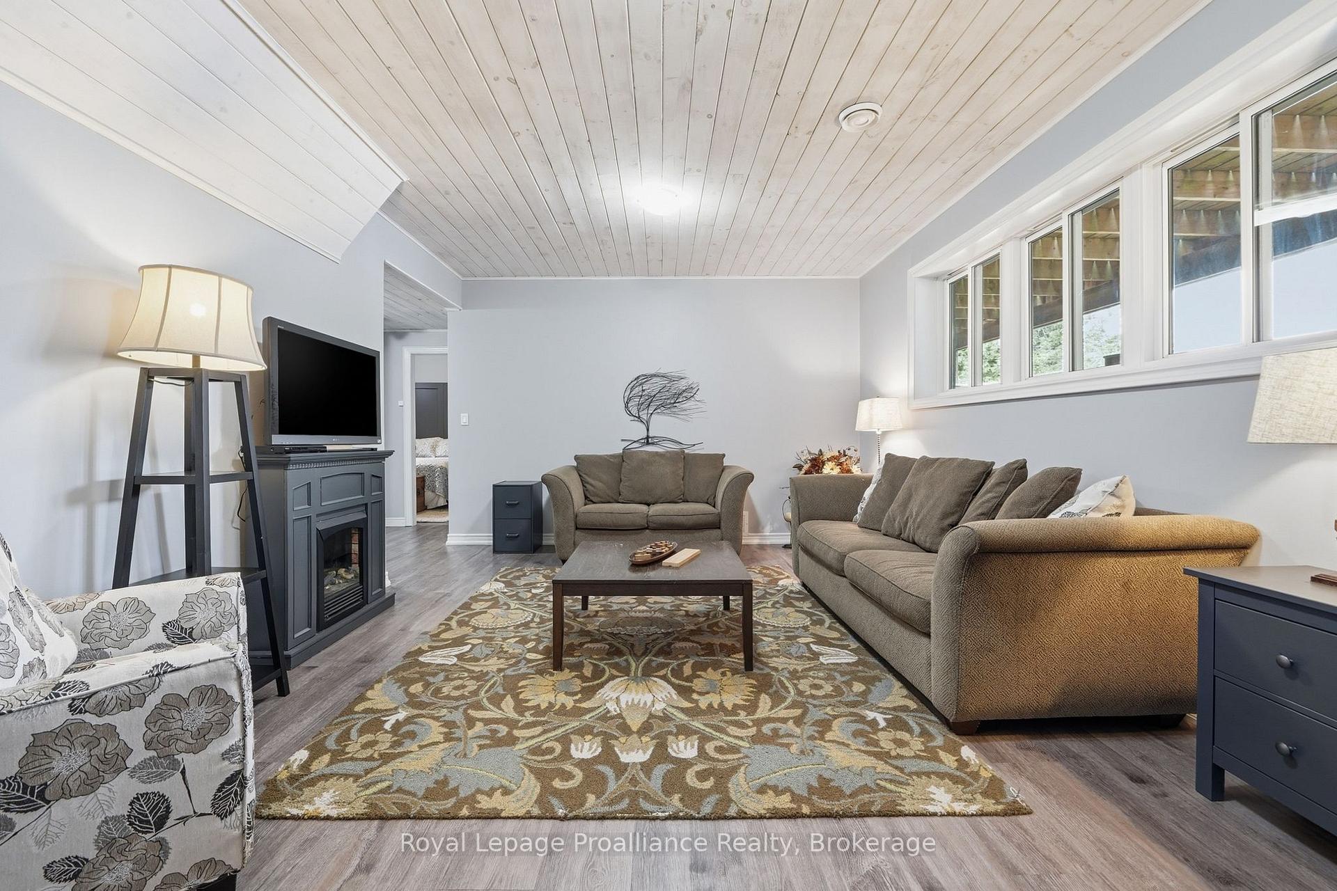 Photo 23 of 1219 Silver Mine Lane, Frontenac, Frontenac North — HOMEH